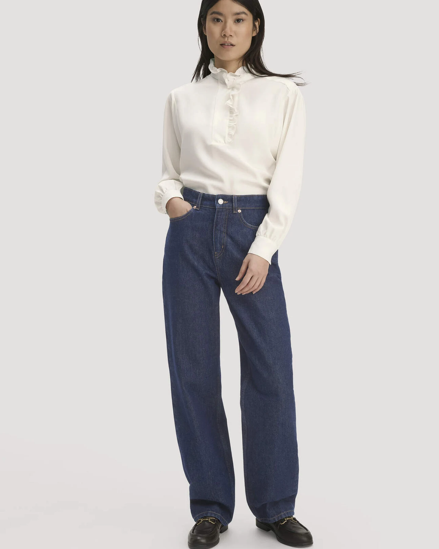 hessnatur Damen Jeans GIERA Straight Relaxed aus Bio-Denim - blau - Größe 32/34 – Ansicht 2