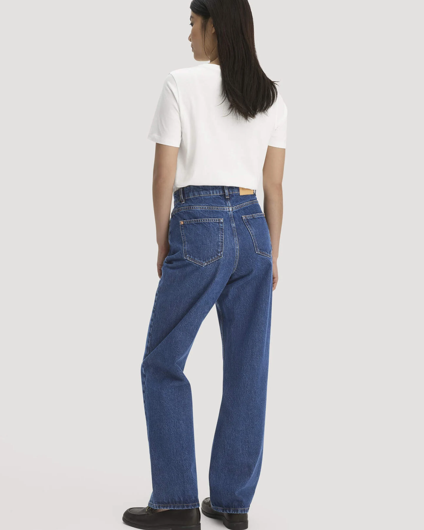 hessnatur Damen Jeans GIERA Straight Relaxed aus Bio-Denim - blau - Größe 32/34 – Ansicht 2