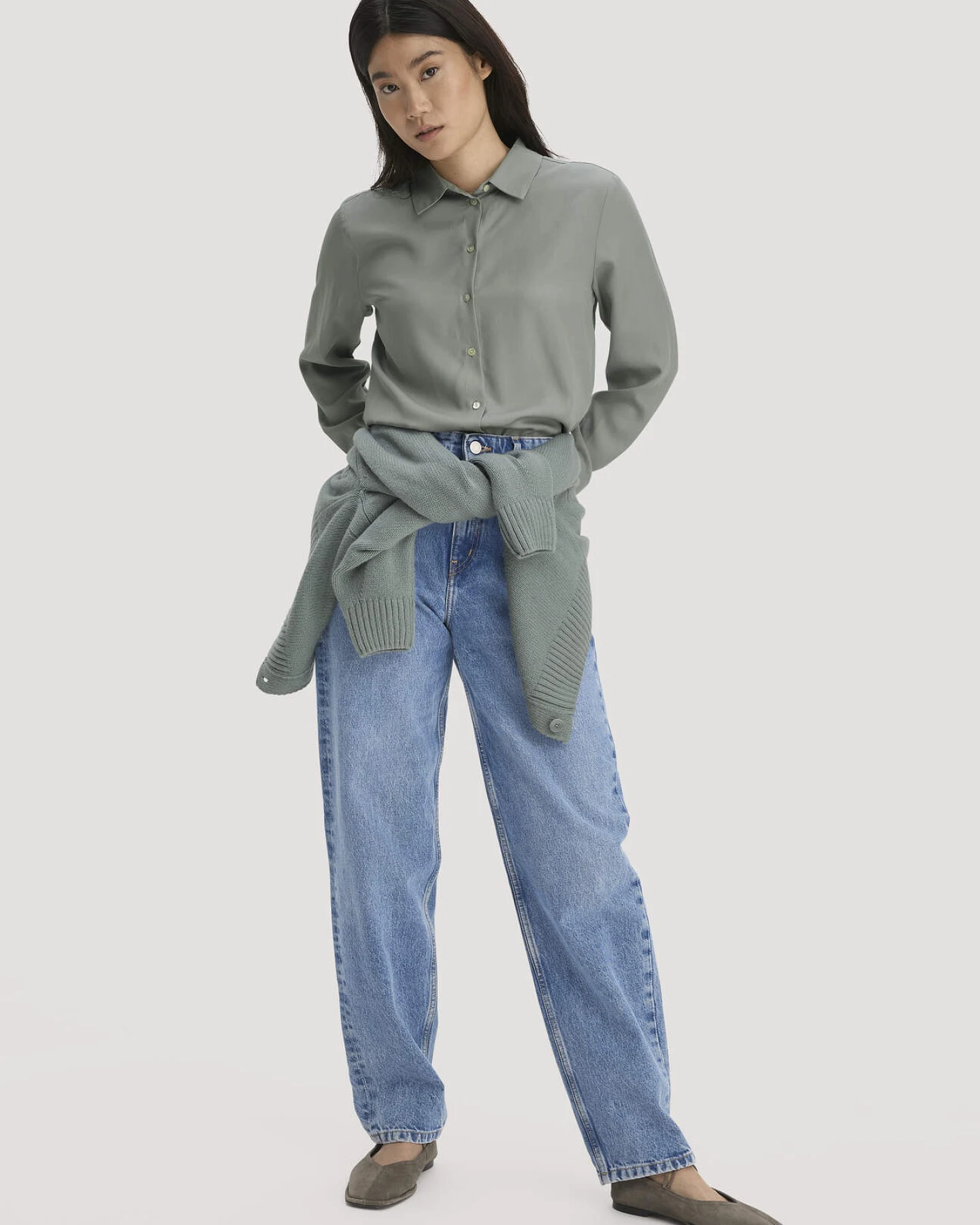 hessnatur Damen Bluse Relaxed aus TENCEL™ Lyocell - blau - Größe 38 – Ansicht 2