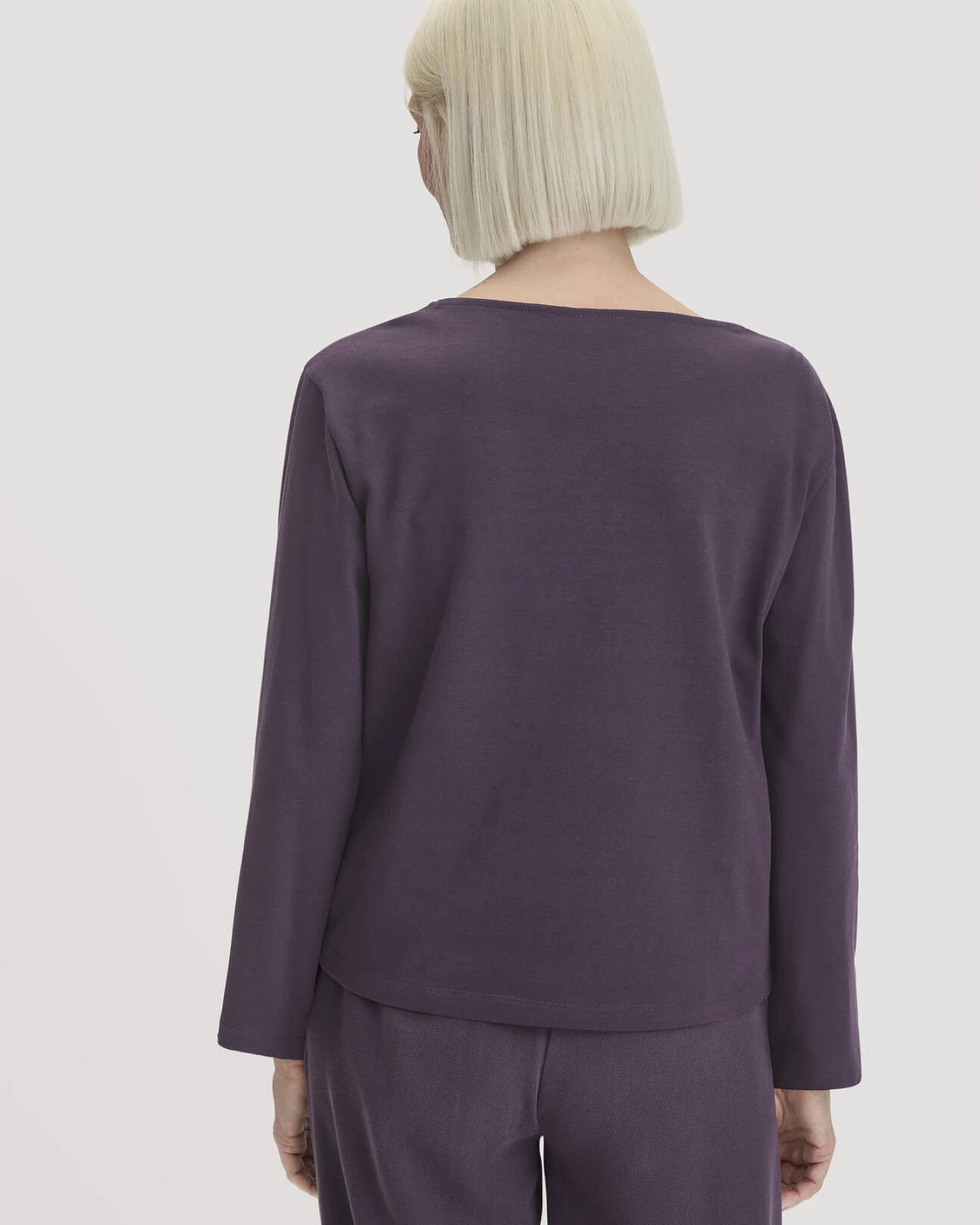 hessnatur Damen Heavy Jersey Longsleeve Relaxed aus Bio-Baumwolle - lila - Größe 48 – Ansicht 3