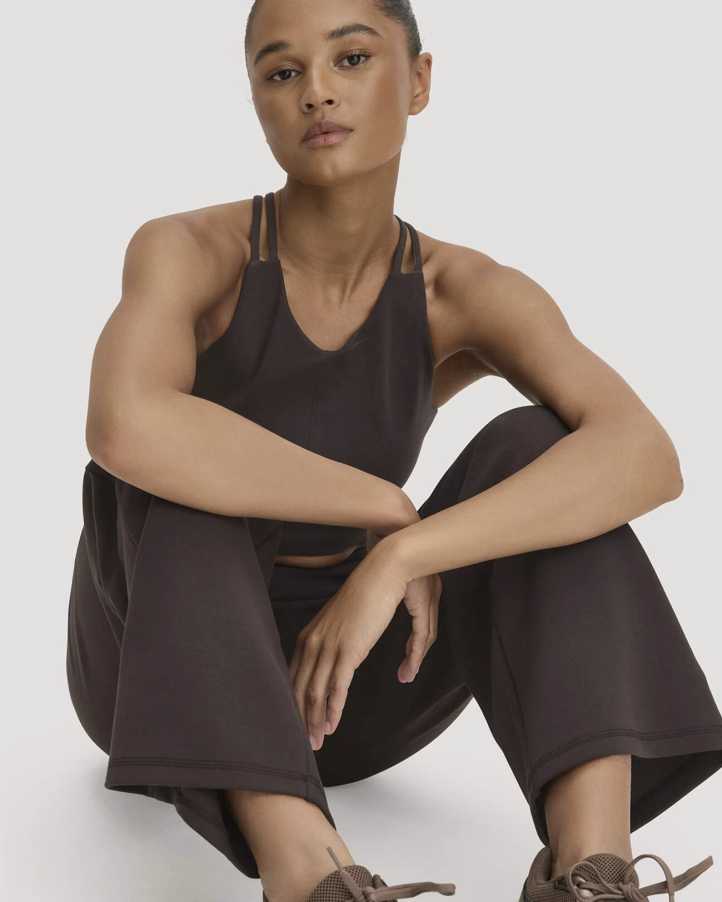 hessnatur Loungewear Hose Wide Leg ACTIVE COMFORT aus Bio-Baumwolle - braun - Größe L – Ansicht 4