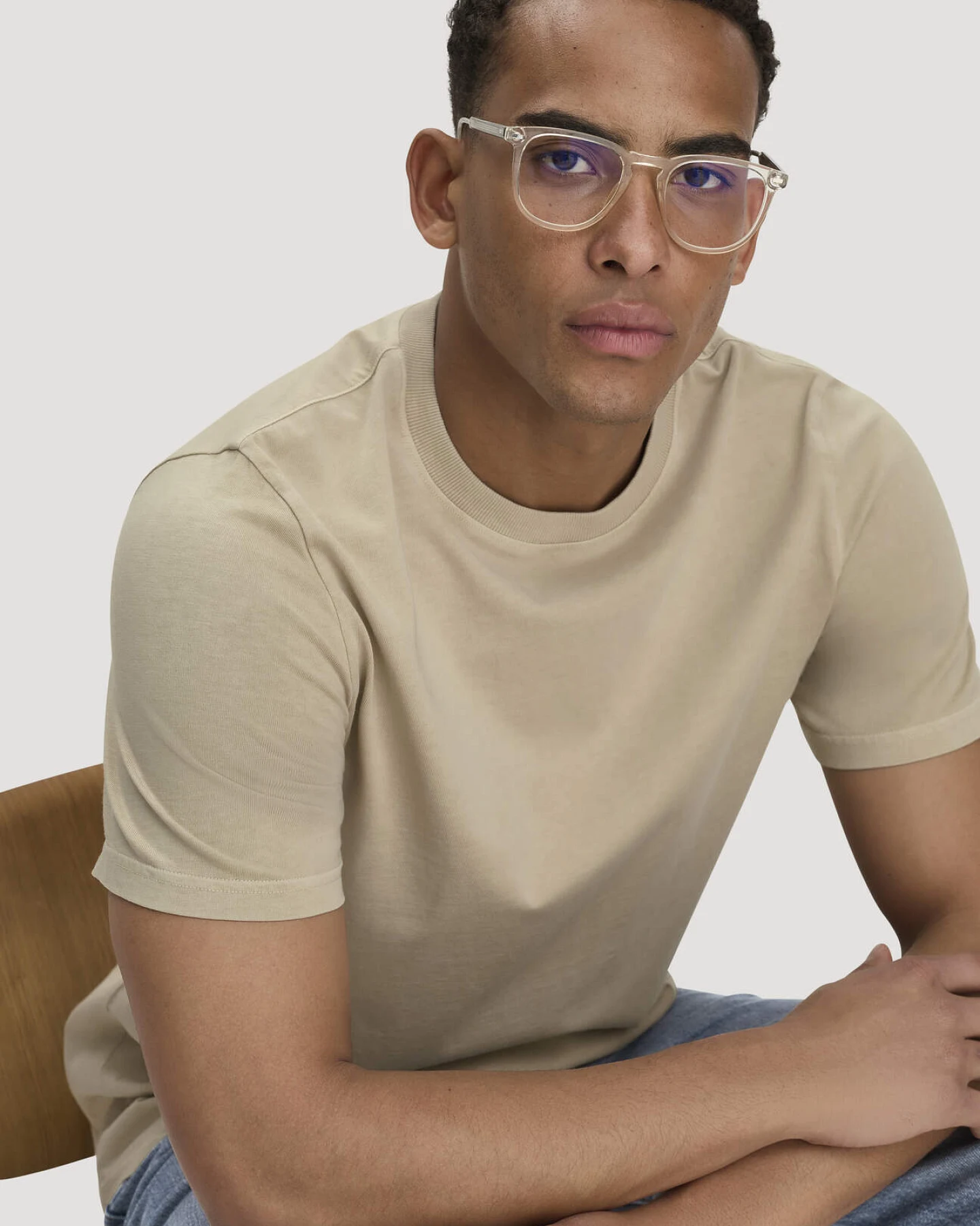 hessnatur Herren Heavy Jersey Shirt Relaxed aus Bio-Baumwolle - beige - Größe 46 – Ansicht 4