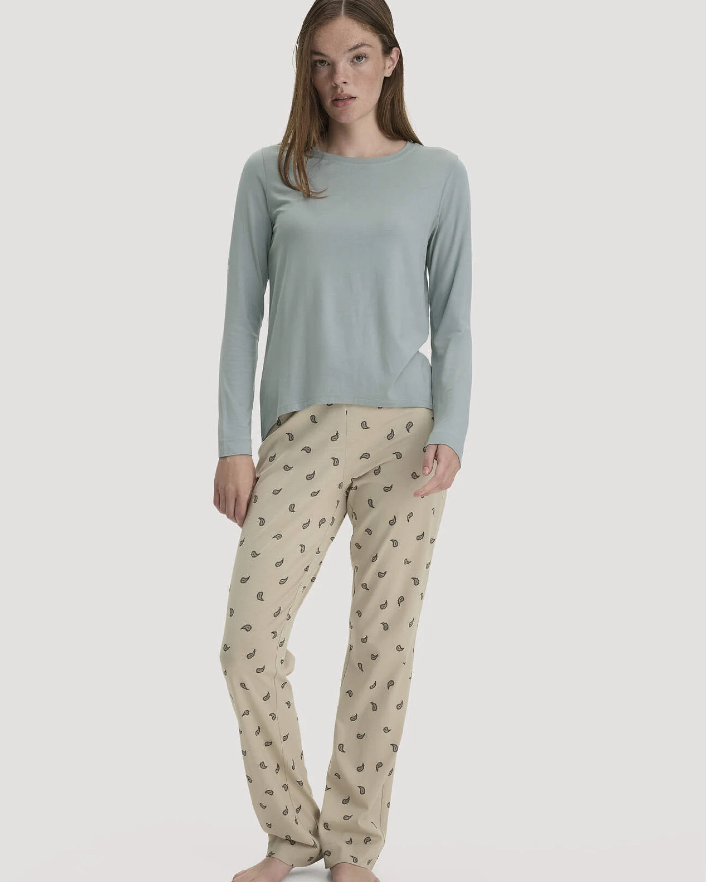 hessnatur Damen Schlaf Longsleeve PURE FLOW aus TENCEL™ Modal - blau - Größe 46 – Ansicht 2
