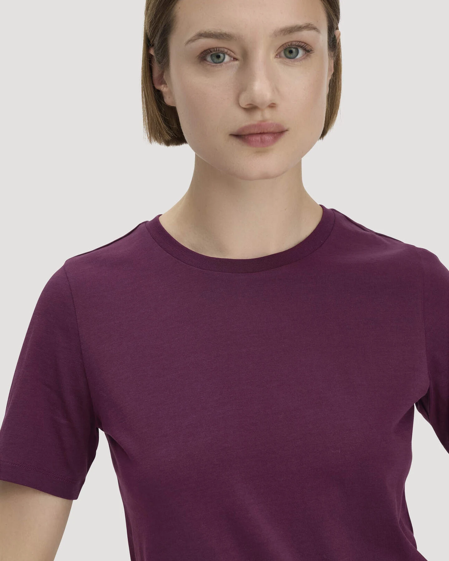 hessnatur Damen T-Shirt Regular aus Regenerative Organic Cotton (ROC) - rot - Größe 40 – Ansicht 4