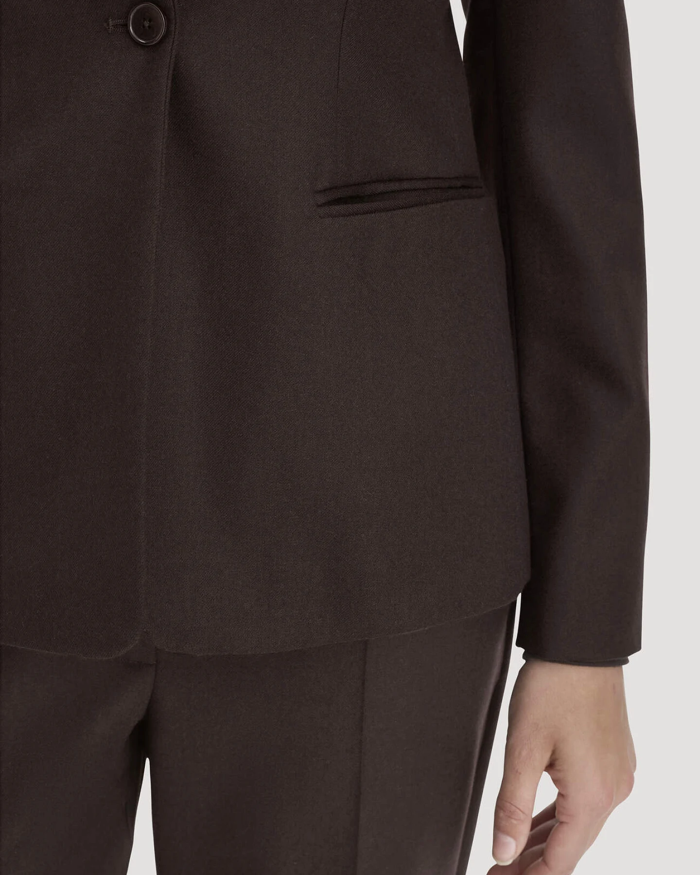 hessnatur Damen Wollblazer Regular aus Bio-Merinowolle - braun - Größe 44 – Ansicht 4