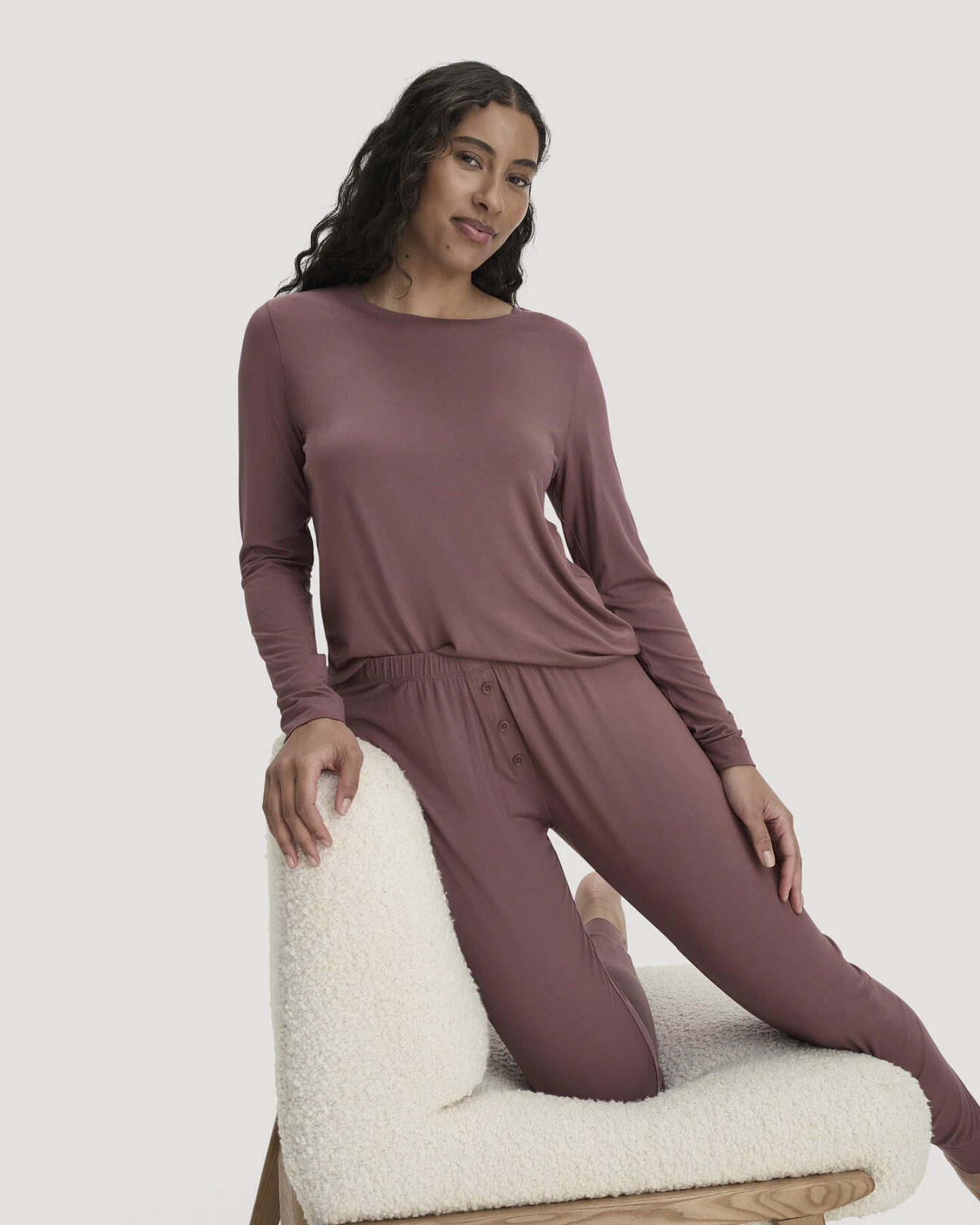 hessnatur Damen Pyjama PURE FLOW aus TENCEL™ Modal - braun - Größe 36 – Ansicht 2