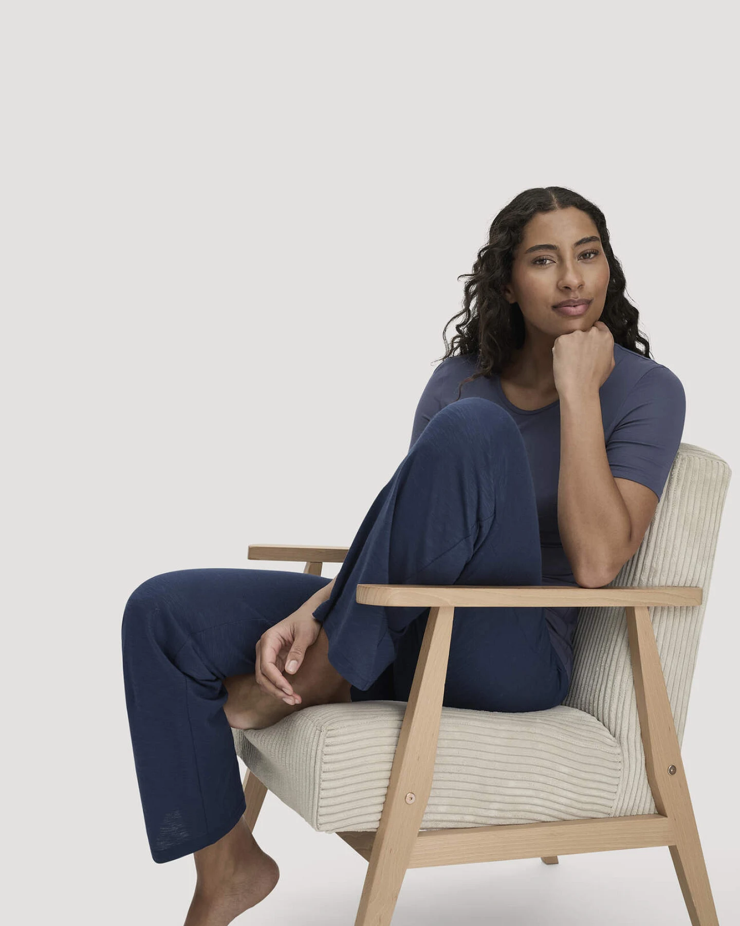 hessnatur Damen Schlafhose PURE SENSE Relaxed aus Bio-Baumwolle mit TENCEL™ Modal - blau - Größe 46 – Ansicht 2