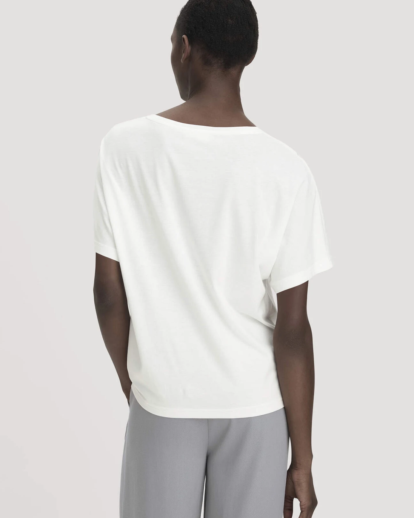 hessnatur Damen T-Shirt Oversize aus TENCEL™ Lyocell und Bio-Baumwolle - weiß - Größe L – Ansicht 3