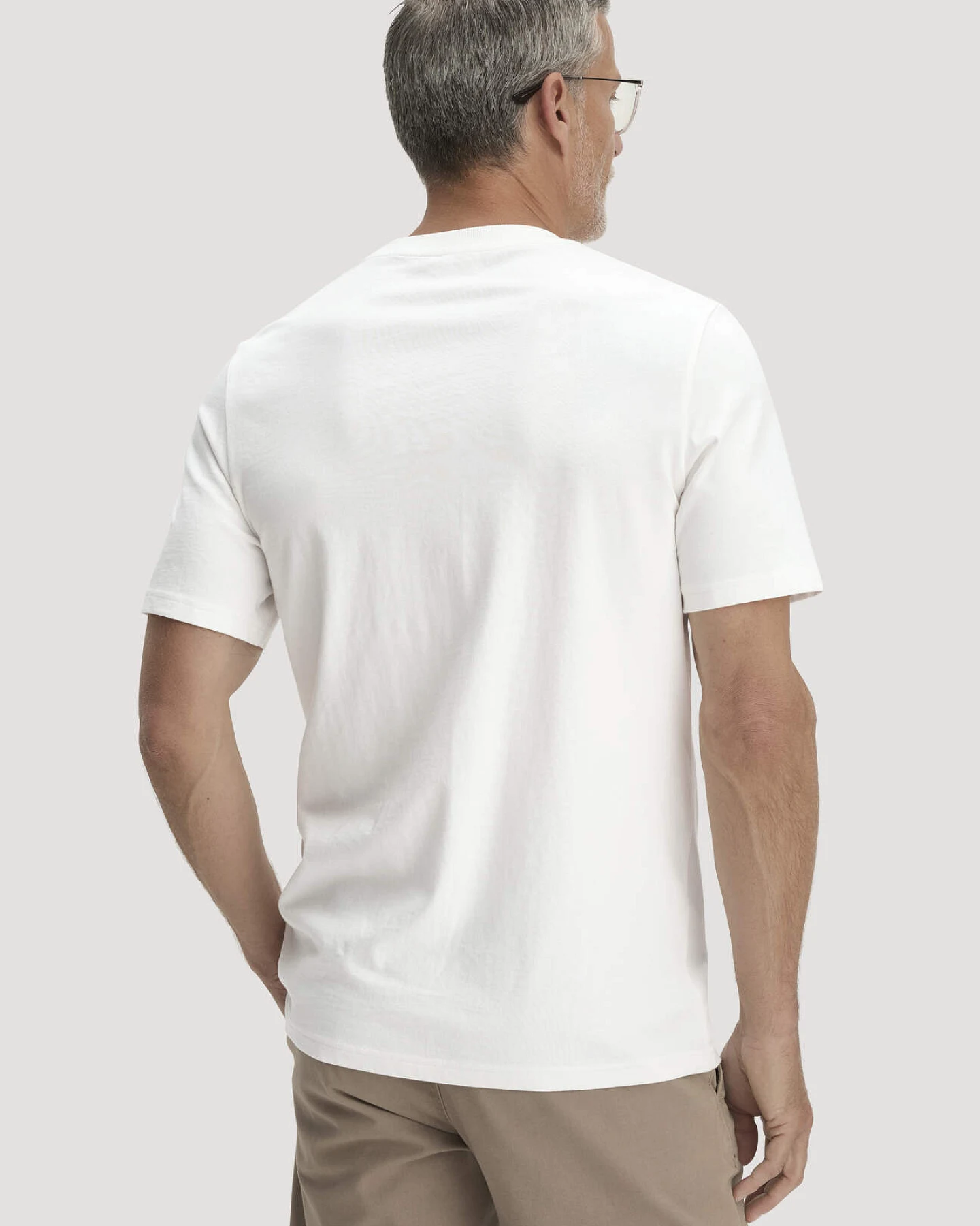 hessnatur Herren Heavy Jersey Shirt Relaxed aus Bio-Baumwolle - weiß - Größe 56 – Ansicht 3
