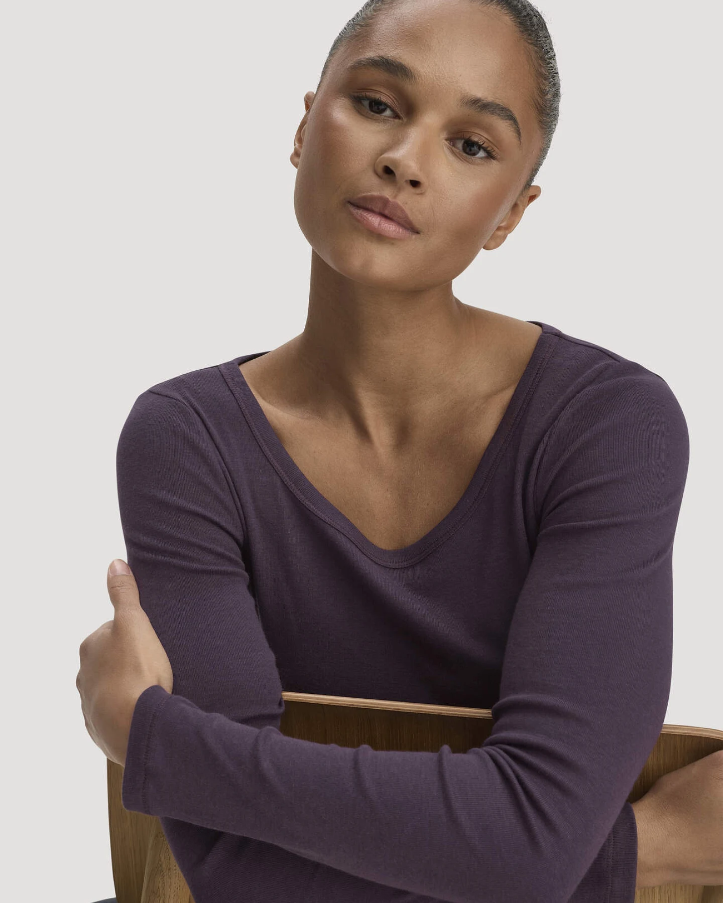 hessnatur Damen Softrib Longsleeve Fitted aus Bio-Baumwolle und TENCEL™ Modal - lila - Größe 44 – Ansicht 4
