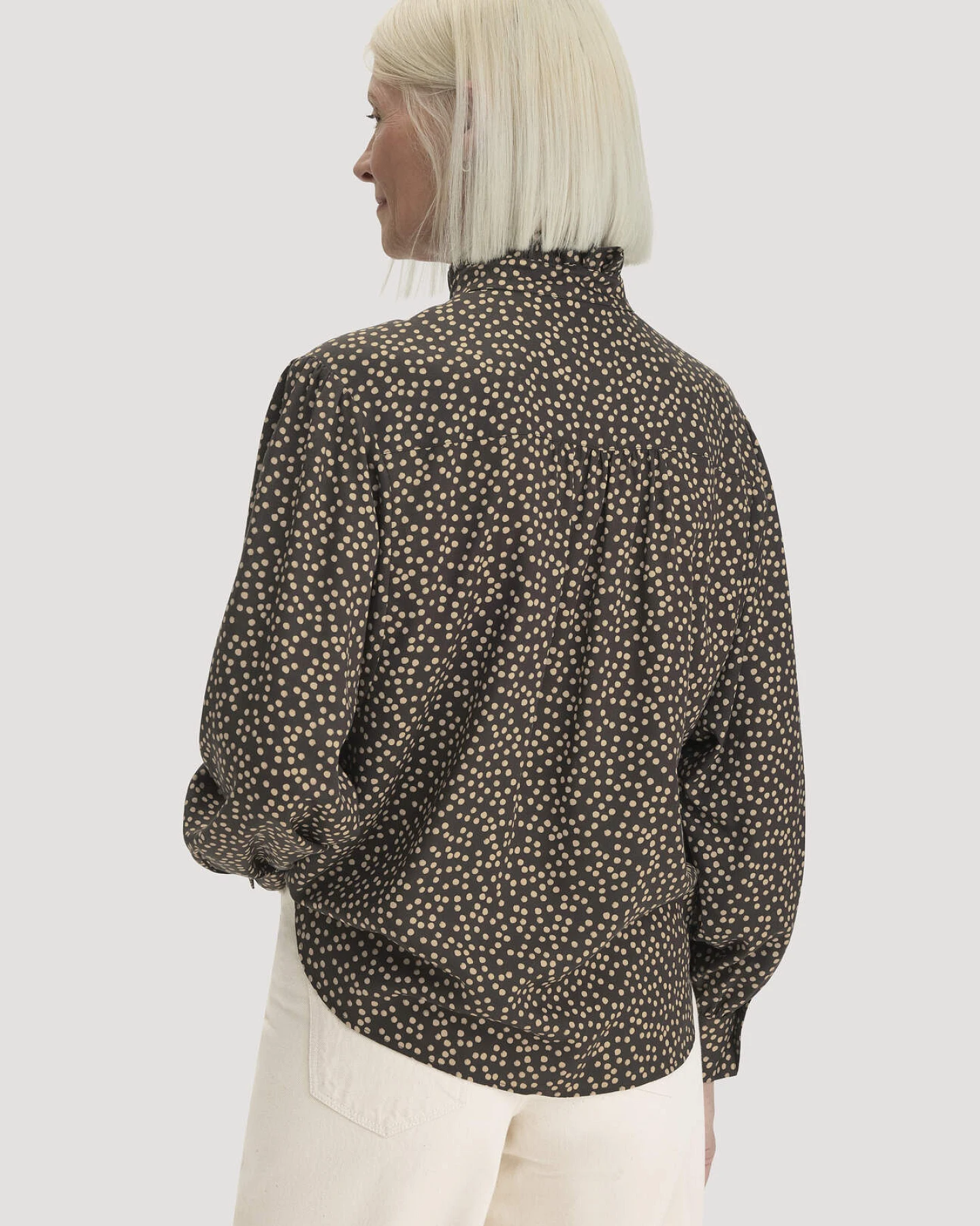 hessnatur Damen Bluse Relaxed aus SaXcell®Lyocell - braun - Größe 36 – Ansicht 3