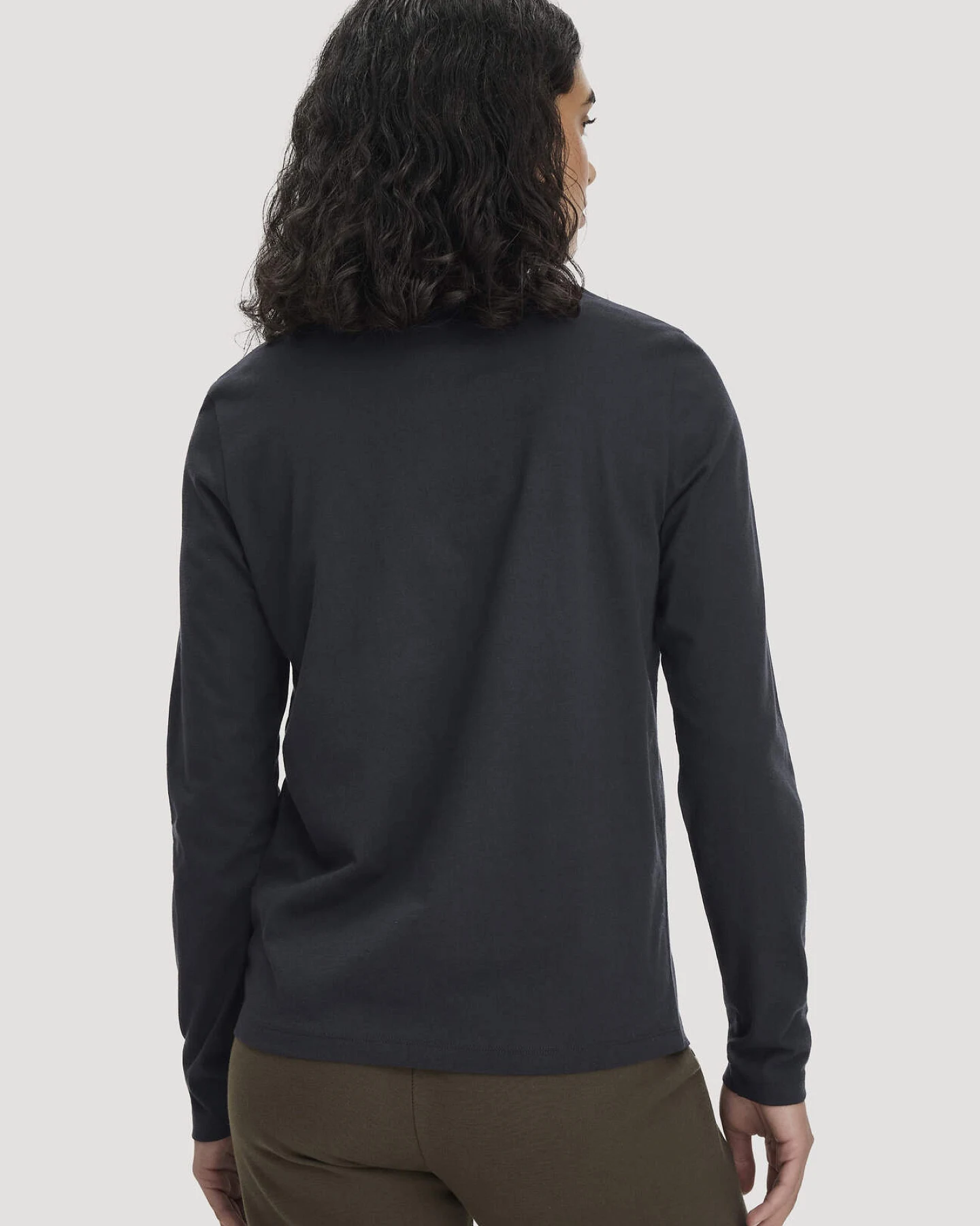 hessnatur Damen Longsleeve Relaxed aus Regenerative Organic Cotton (ROC) - schwarz - Größe 38 – Ansicht 3