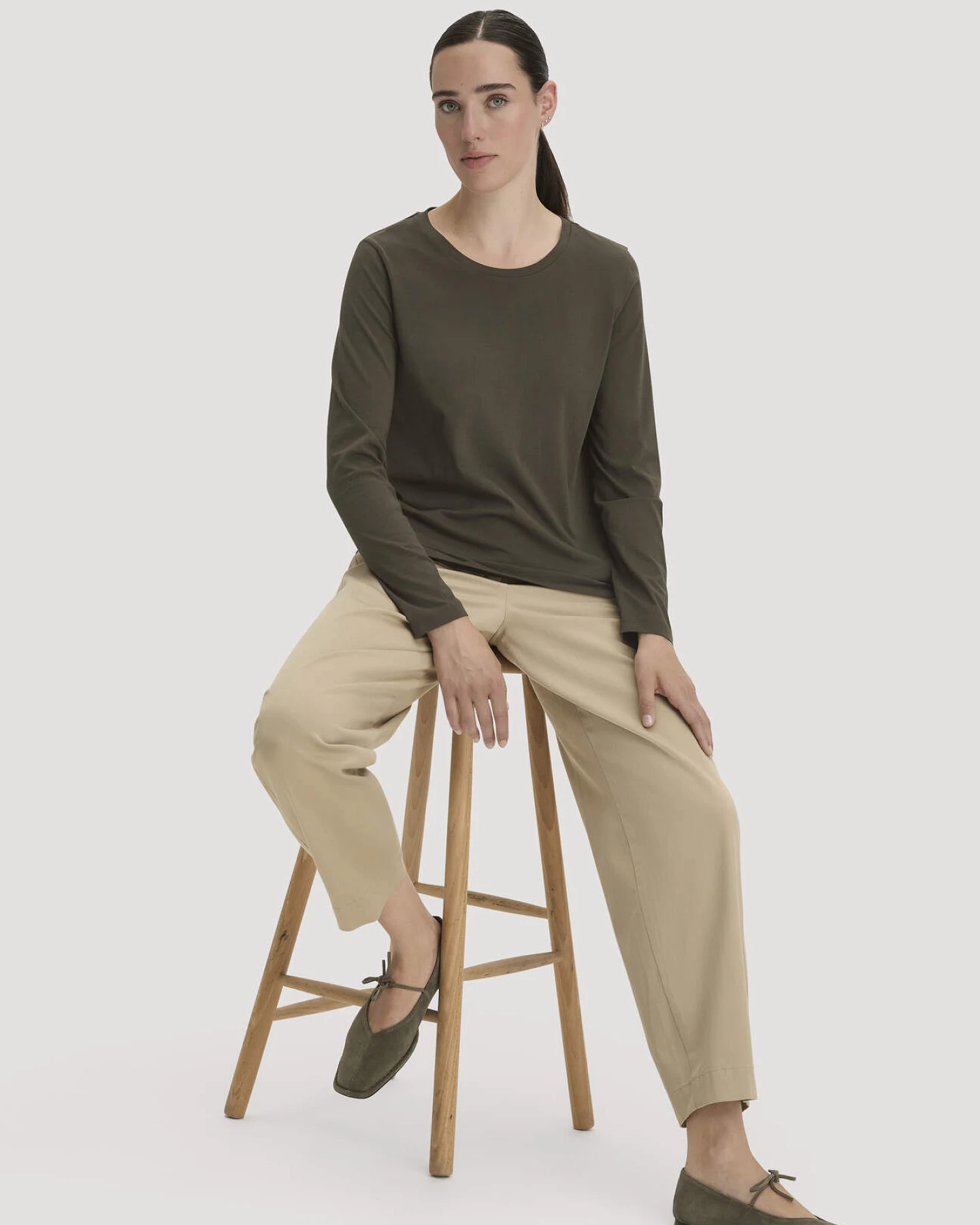 hessnatur Damen Longsleeve Relaxed aus Regenerative Organic Cotton (ROC) - grün - Größe 46 – Ansicht 4