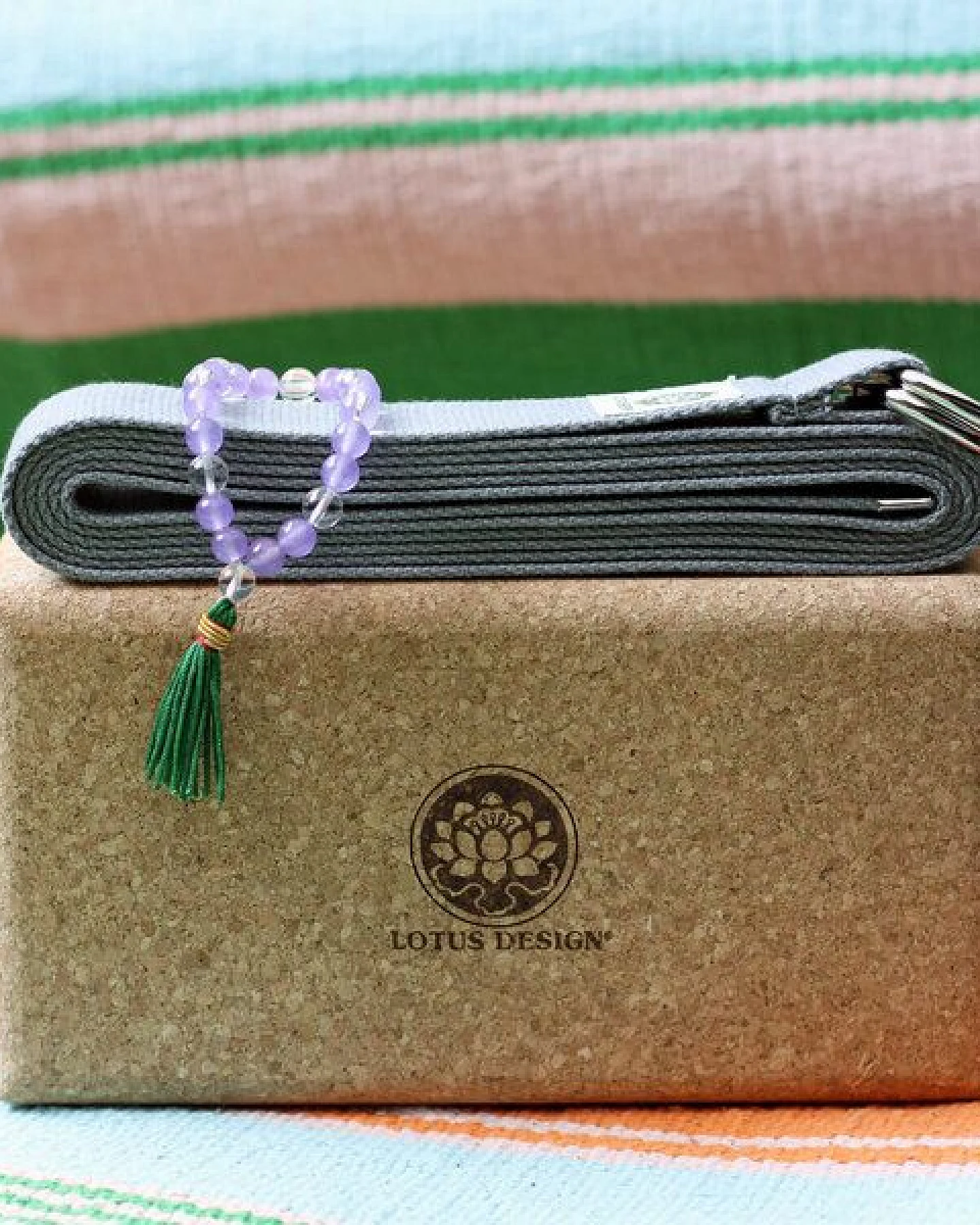 Yogablock KORK NATUR Extra Gross Lotus Design® - 23x15x10 cm – Ansicht 2