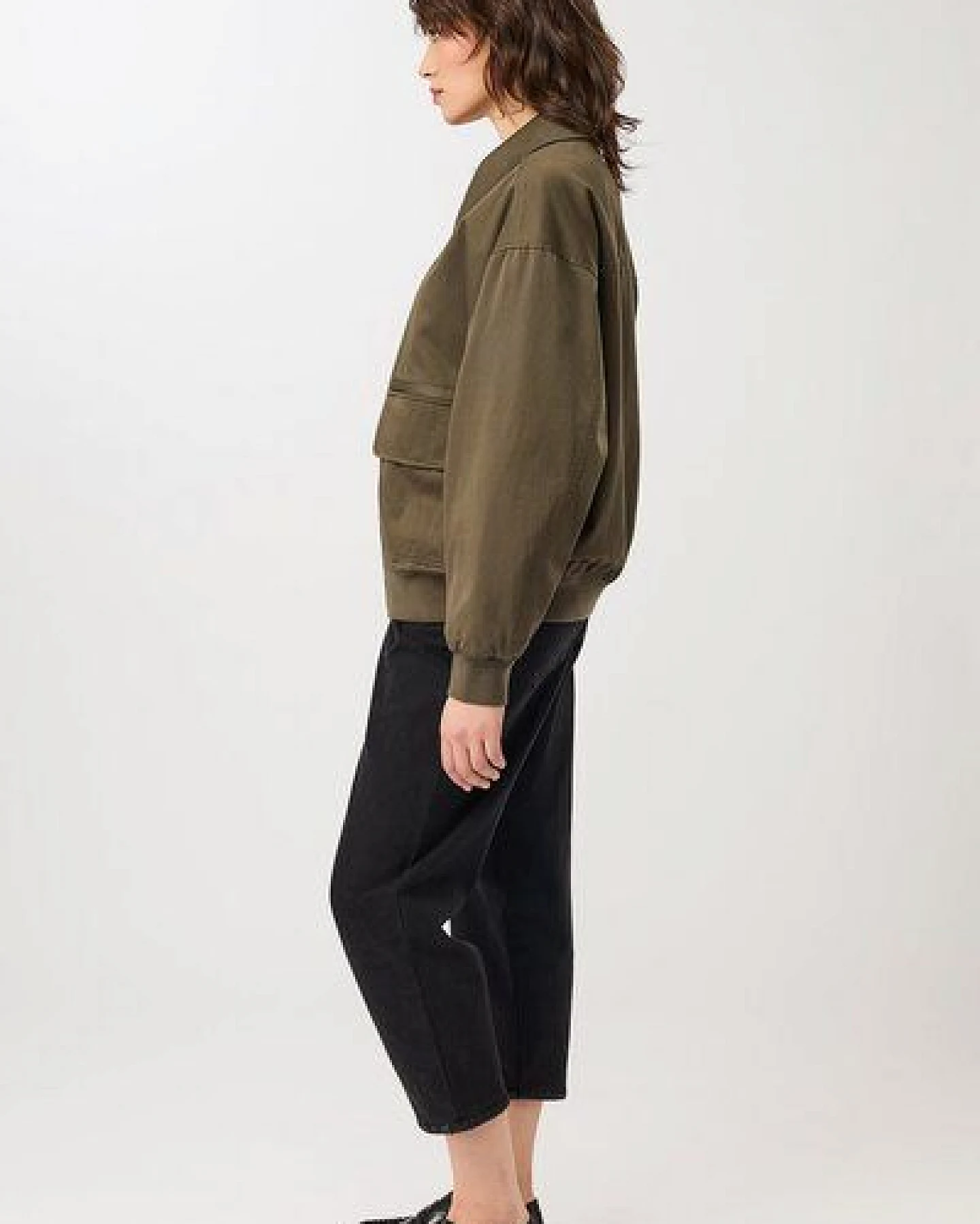 LangerChen Blousonjacke mit großen Taschen – Ansicht 2