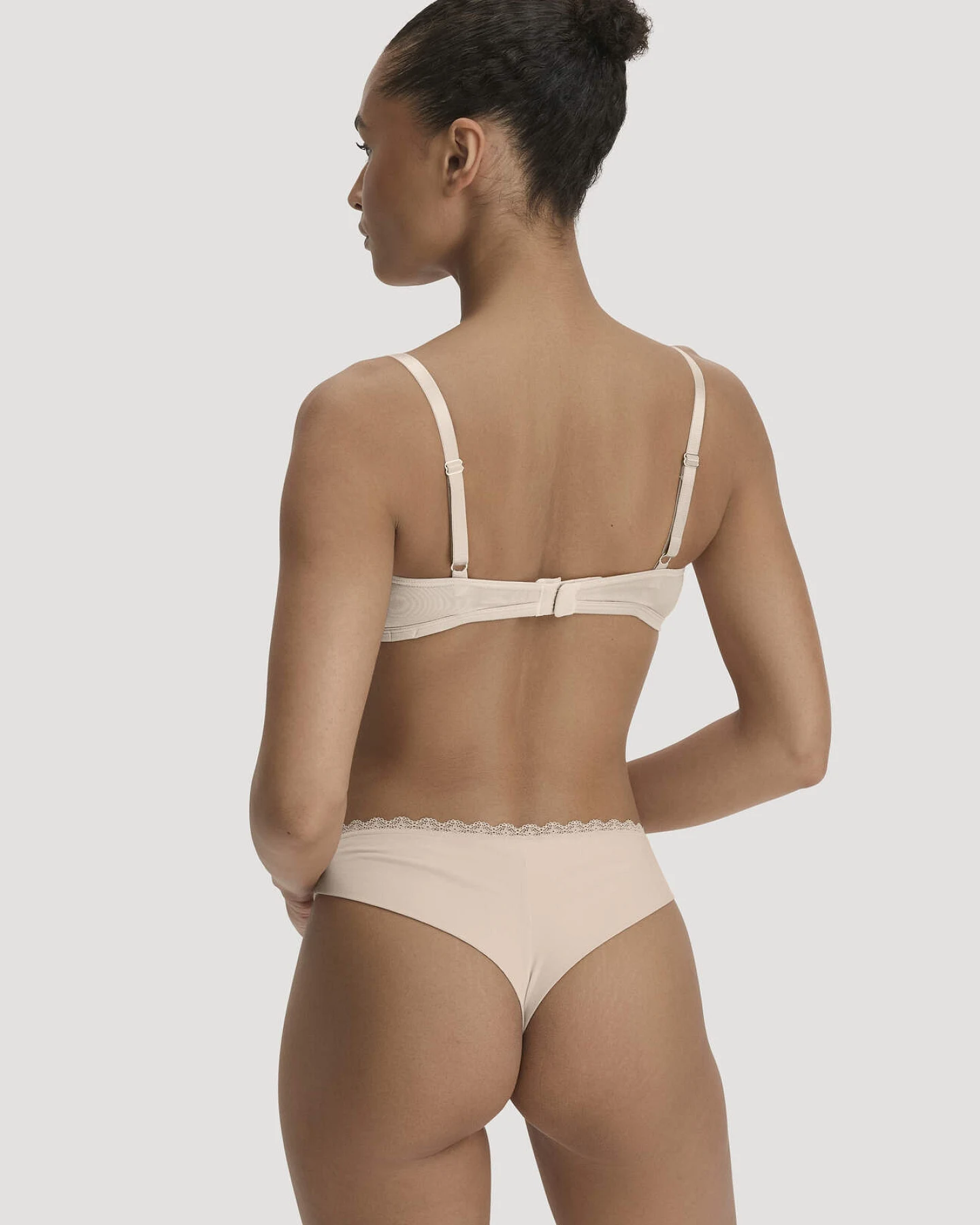 hessnatur Damen Soft BH PURE SENSE LACE aus TENCEL™ Modal - rosa - Größe 42 – Ansicht 2