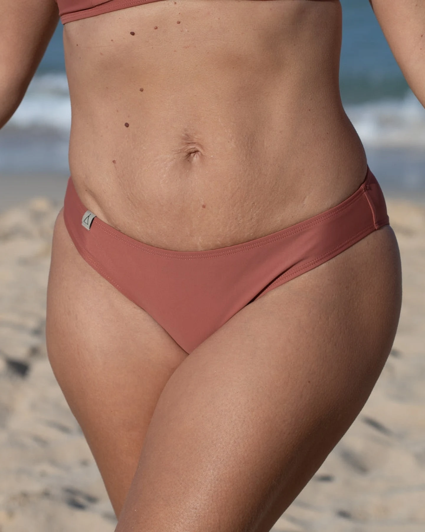 Inaska Damen vegan Bikinihöschen Regular Cut Chill Earth Vintage-Rosé – Ansicht 2