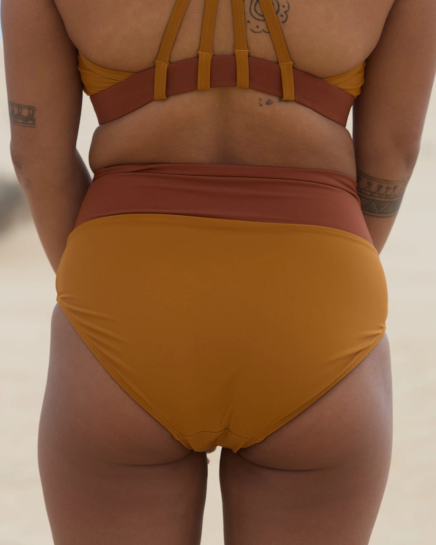 Inaska Damen vegan Bikini Bottom Soft High Waist Gefühl Ocker/ Rostbraun – Ansicht 2