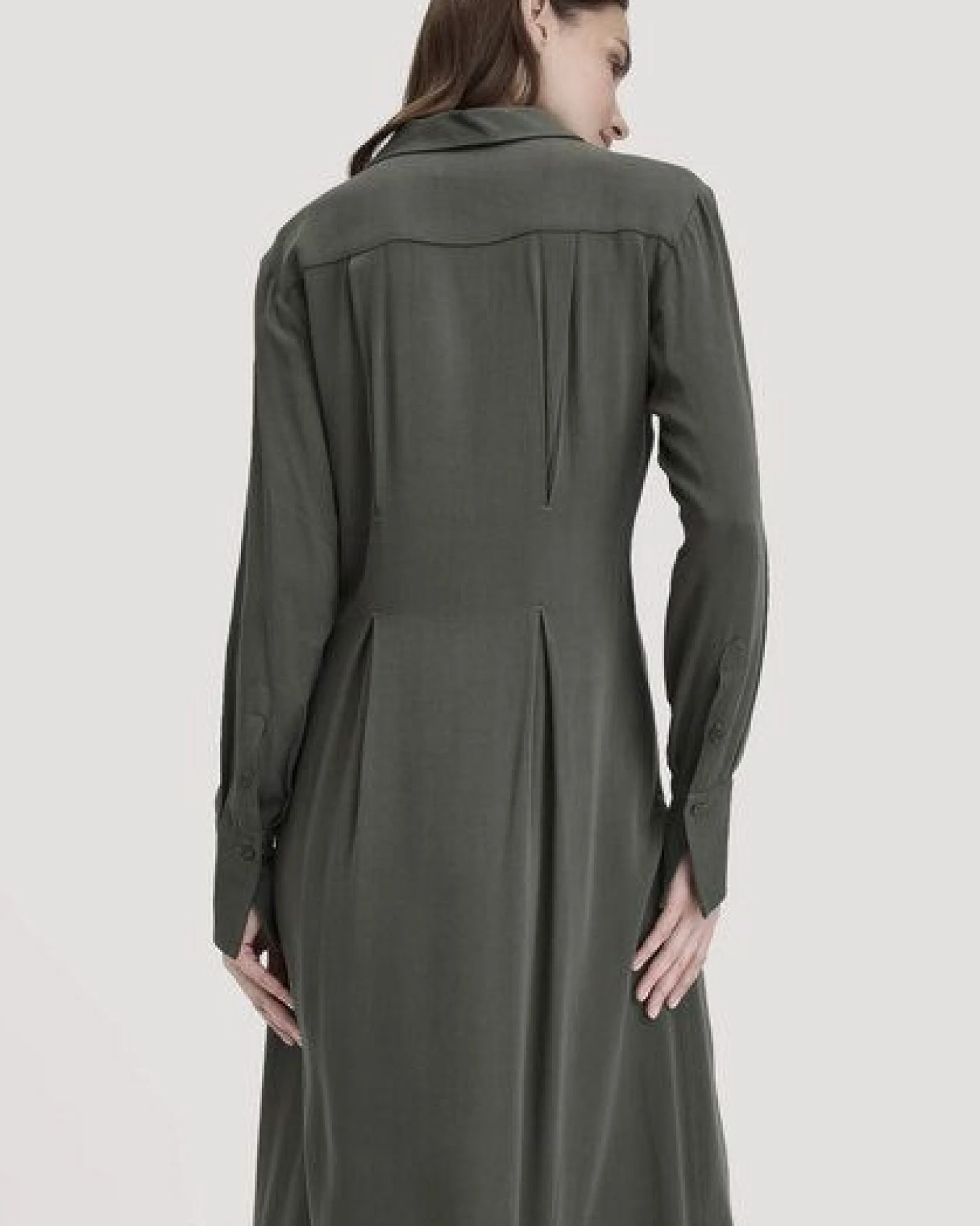 hessnatur Kleid Midi Regular aus reiner LENZING ECOVERO Viskose – Ansicht 2