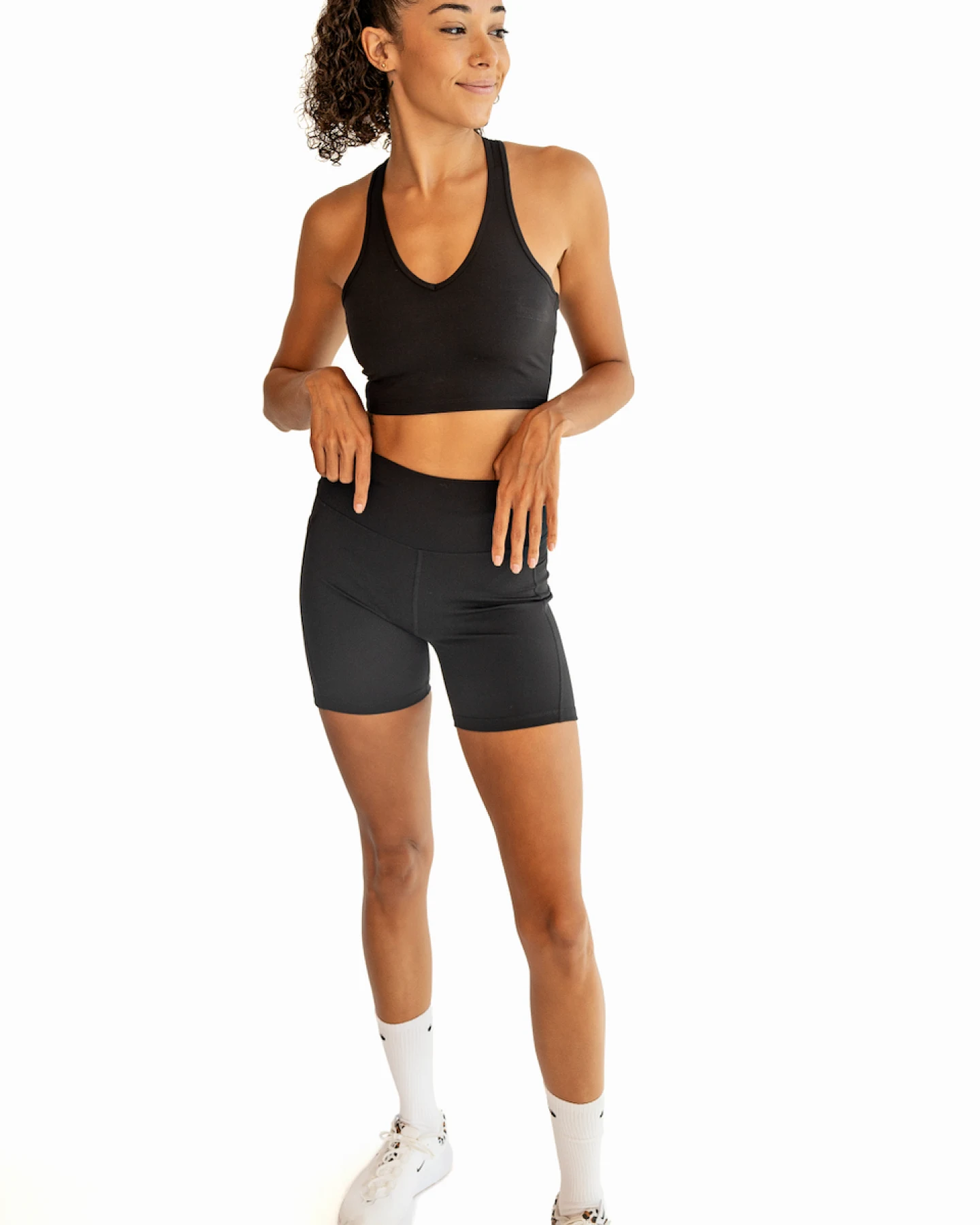 SEAAV Damen vegan Shorts Biker 5'' Mit Taschen Onyx Schwarz – Ansicht 2