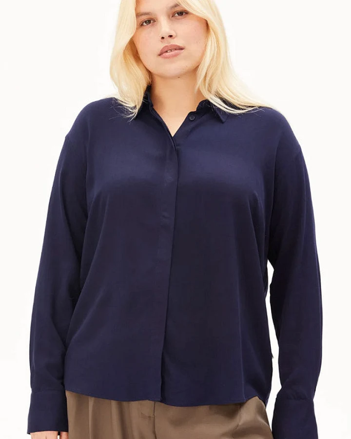 ARMEDANGELS Damen vegan Langarmbluse Larisaana Marineblau Getönt