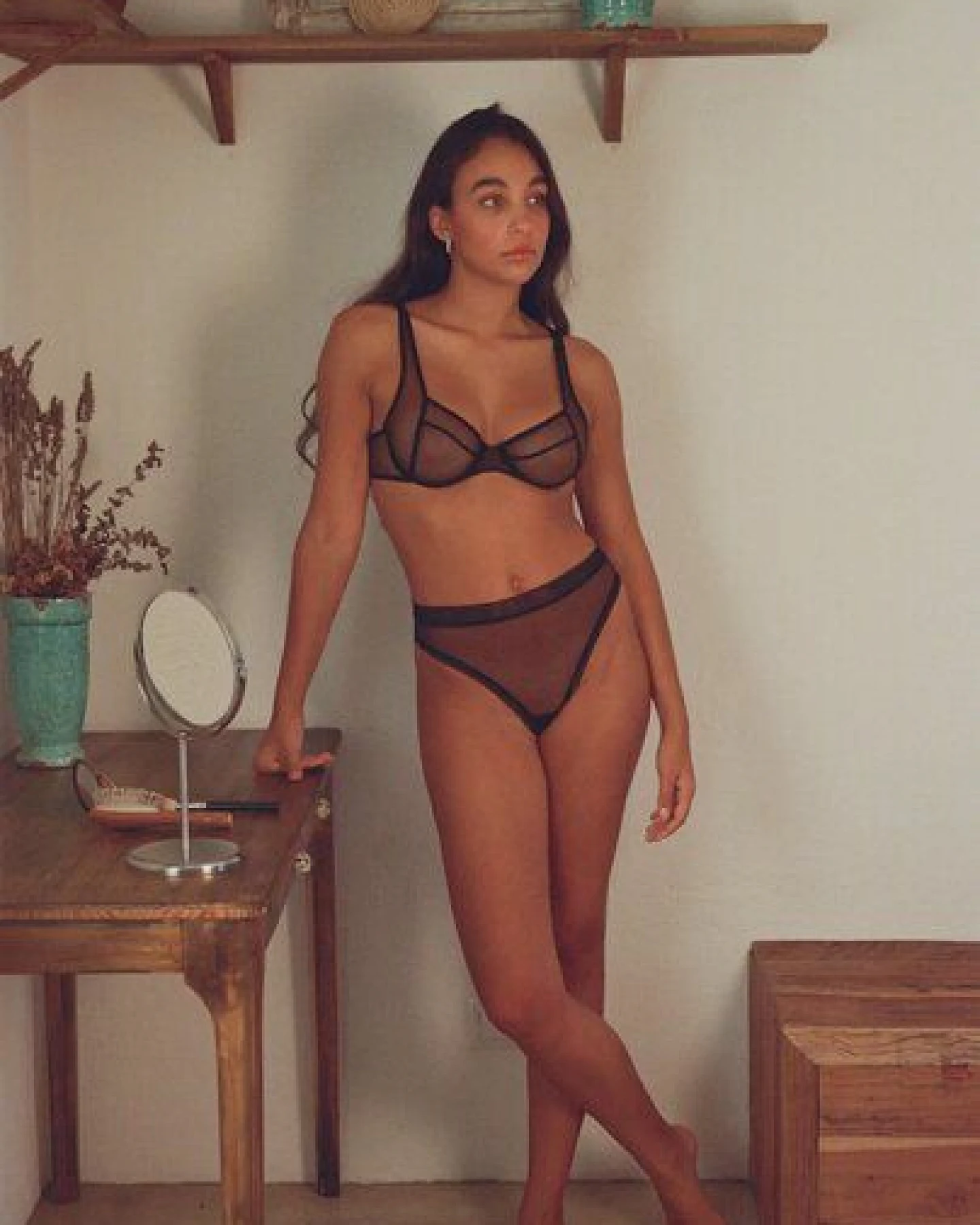 Nénés Mira High Waist Slip - Schwarz – Ansicht 3