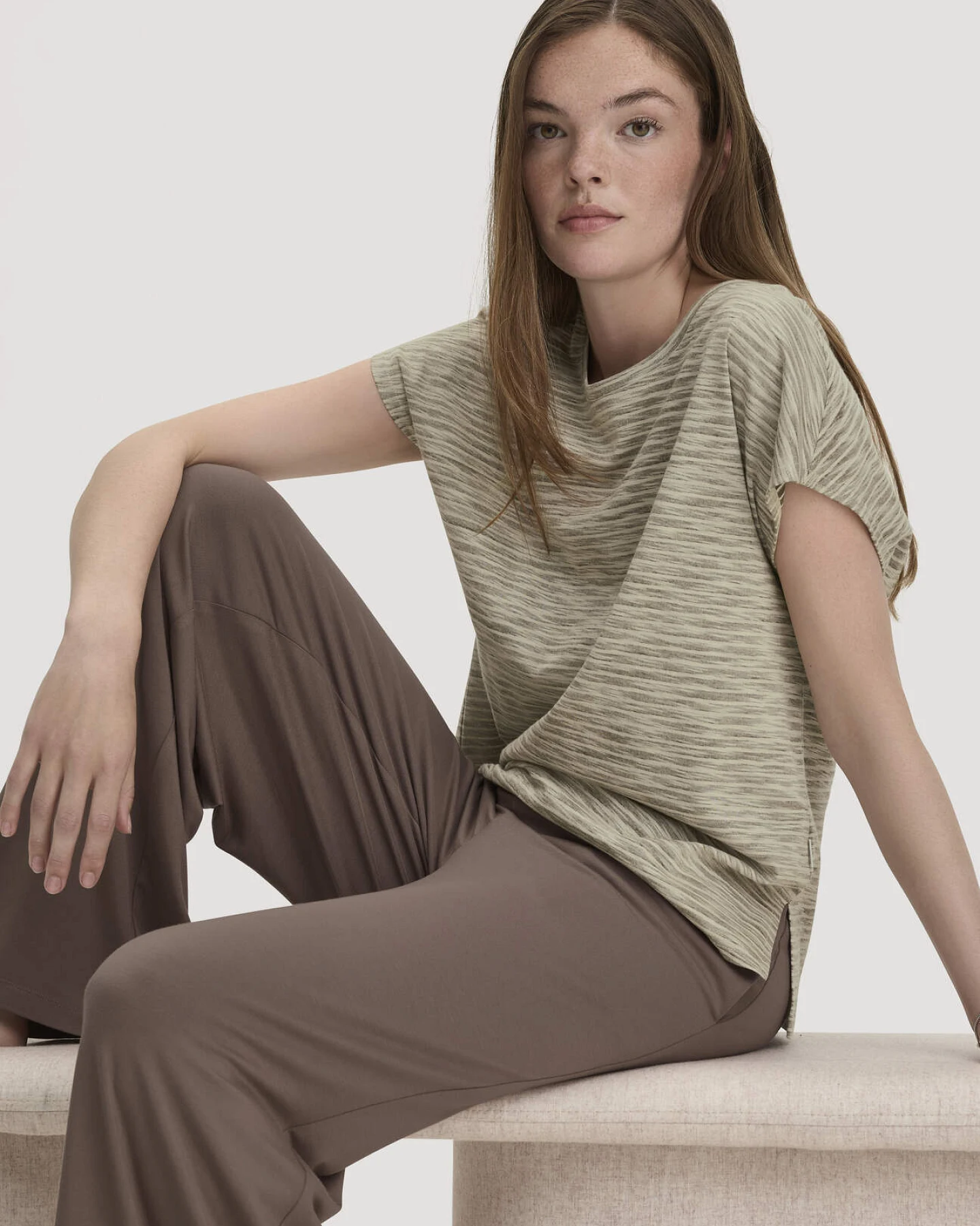 hessnatur Damen Schlafhose PURE SENSE aus TENCEL™ Modal - braun - Größe 42 – Ansicht 2