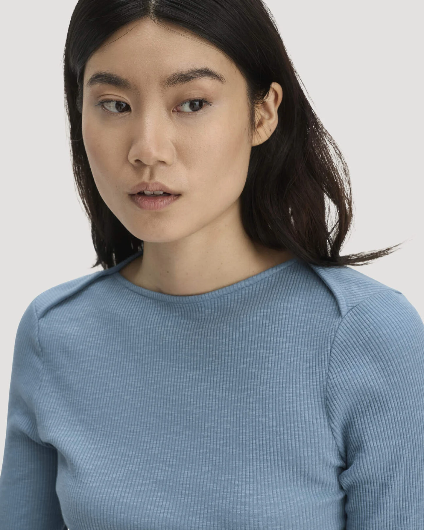hessnatur Damen Boatneck Shirt Slim aus Bio-Baumwolle - blau - Größe 36 – Ansicht 4