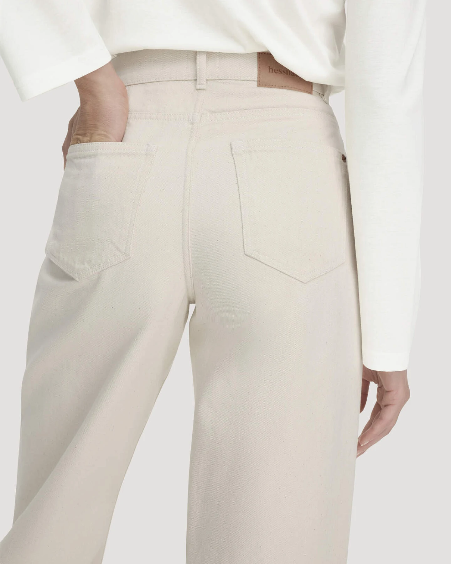 hessnatur Damen Jeans ALVA Wide Leg UNDYED aus Bio-Baumwolle mit Recycled-Baumwolle - natur - Größe 27/32 – Ansicht 3