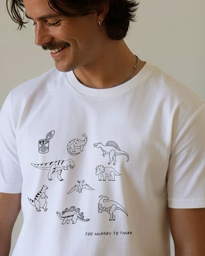 Kultgut Weiches Shirt aus recycelter Biobaumwolle naturbelassen/ Too Hungry To Think
