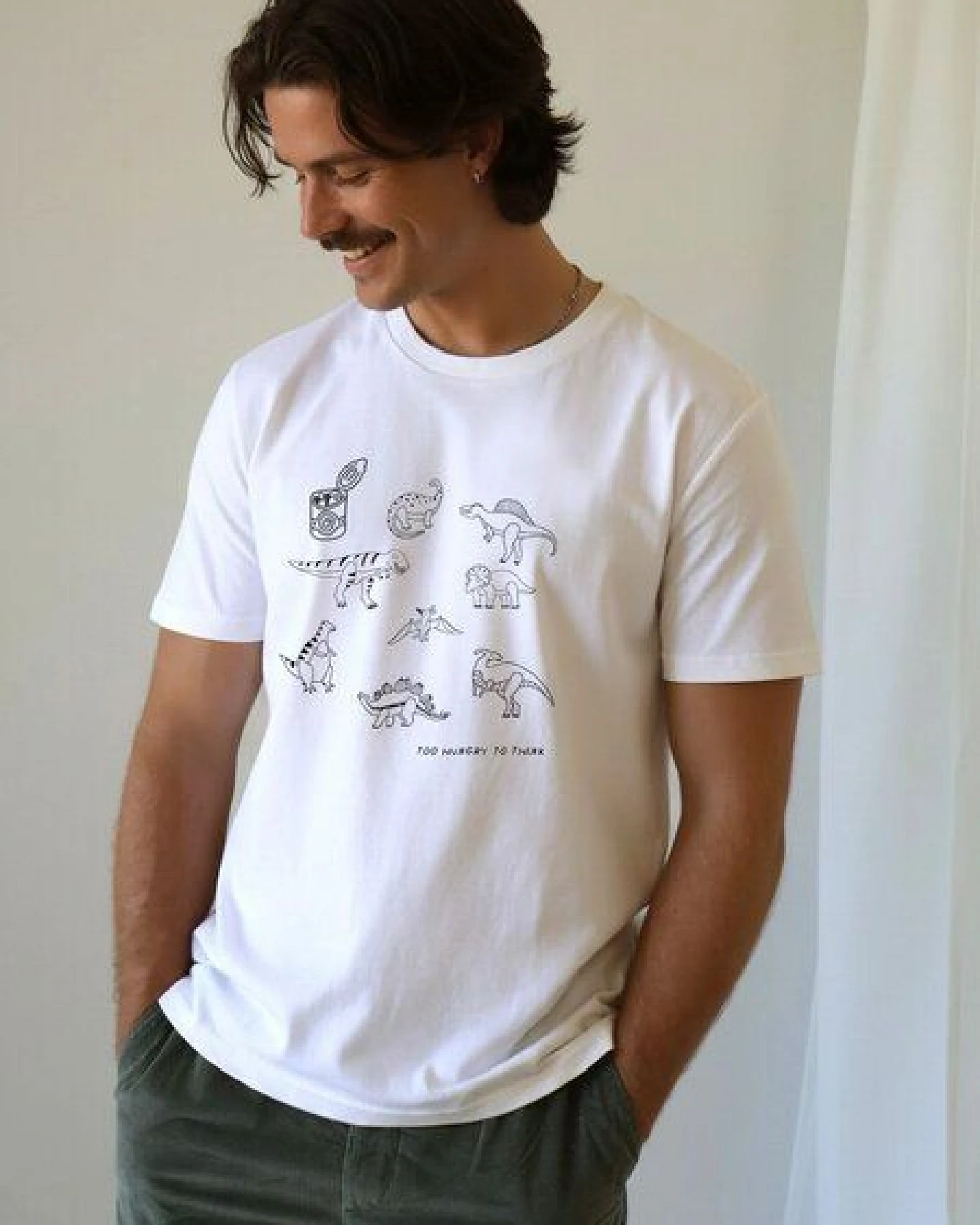 Kultgut Weiches Shirt aus recycelter Biobaumwolle naturbelassen/ Too Hungry To Think – Ansicht 3