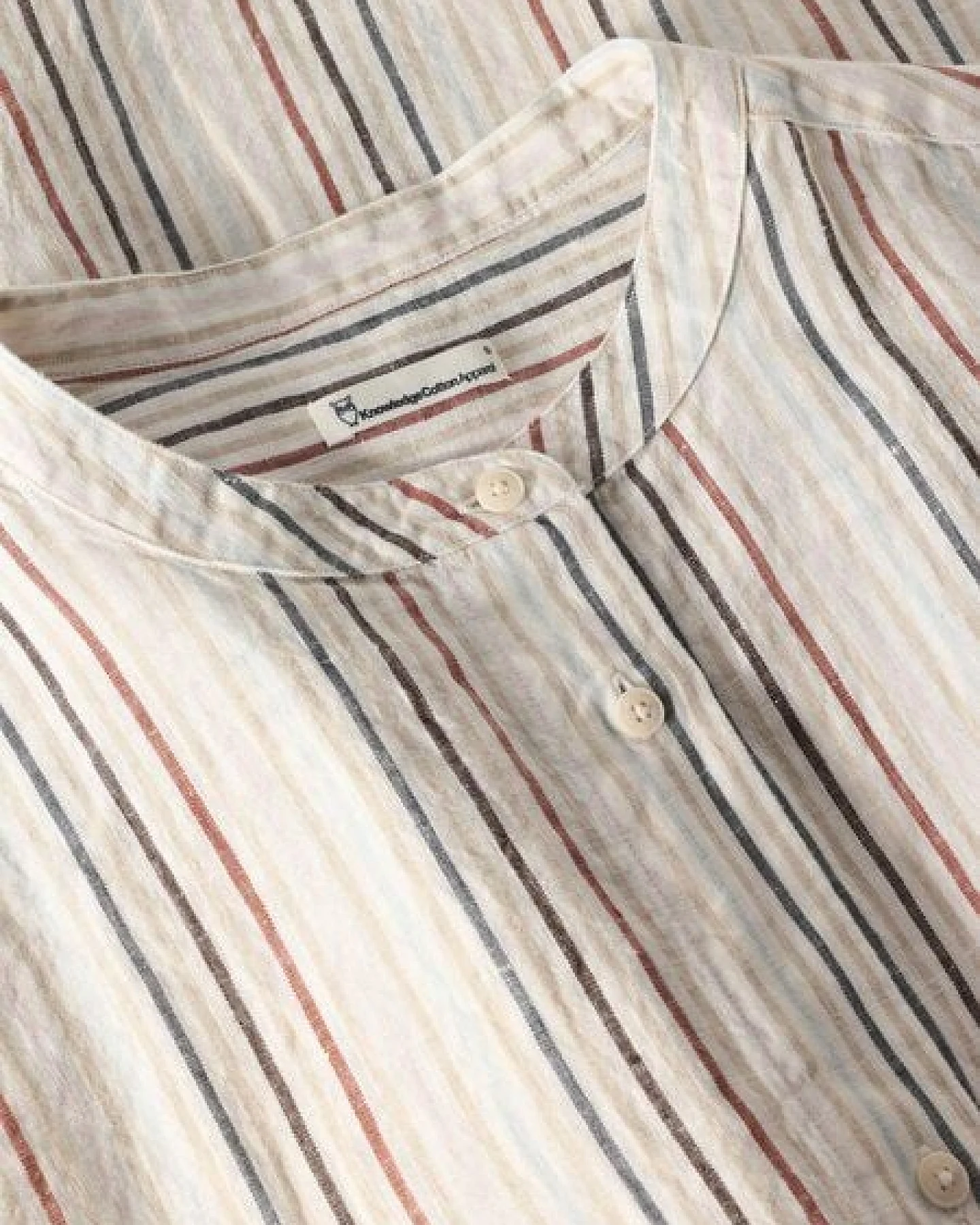 KnowledgeCotton Apparel Loose Linen Stripe Bluse - aus Bio-Leinen – Ansicht 2