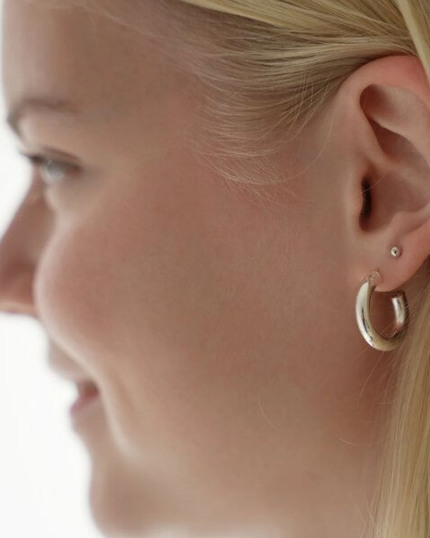 BELLYBIRD Jewellery CREOLEN - Kreis, dicke Form, glatt in M/L – Ansicht 4