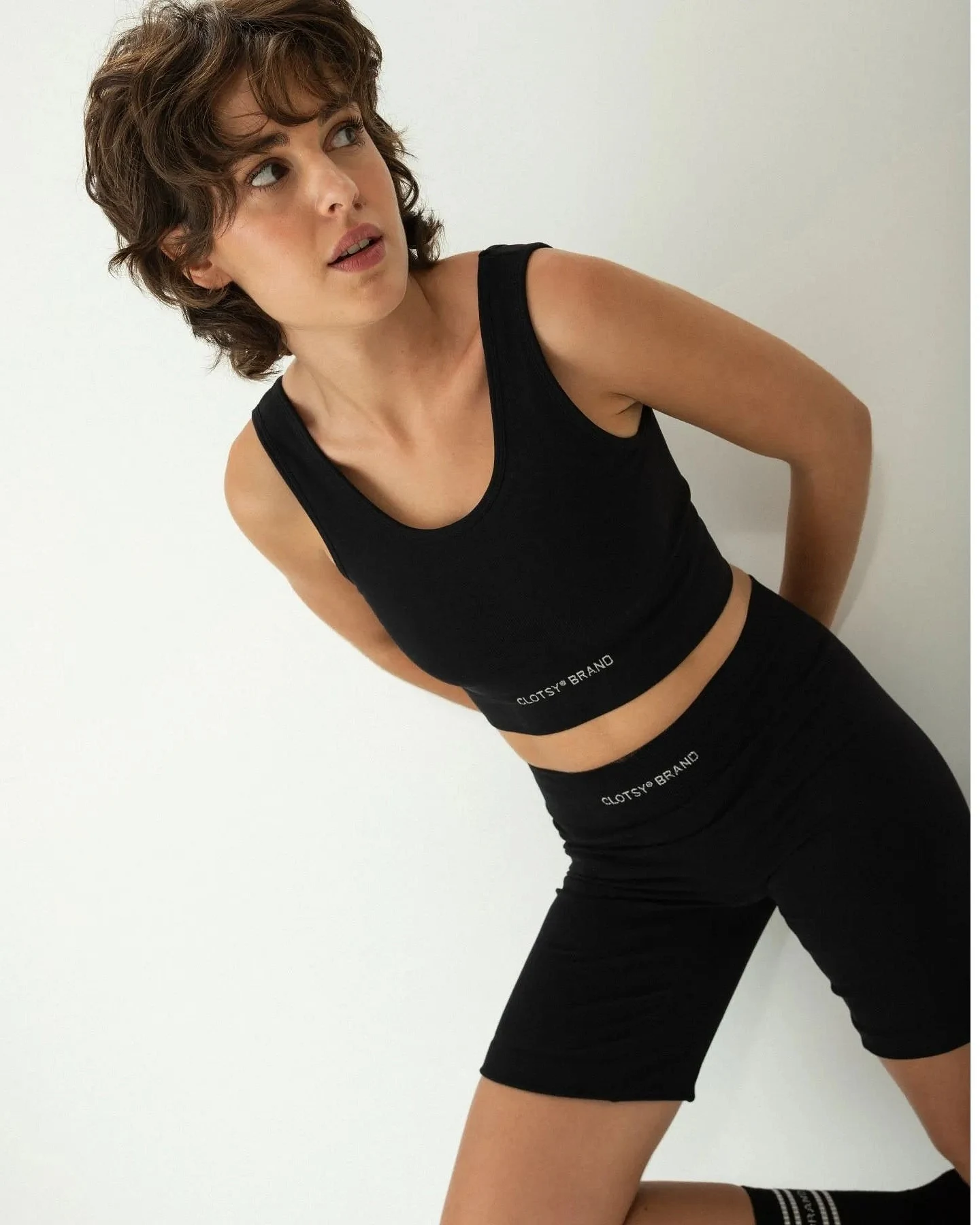Clotsy Damen vegan Biker Shorts Schwarz – Ansicht 2
