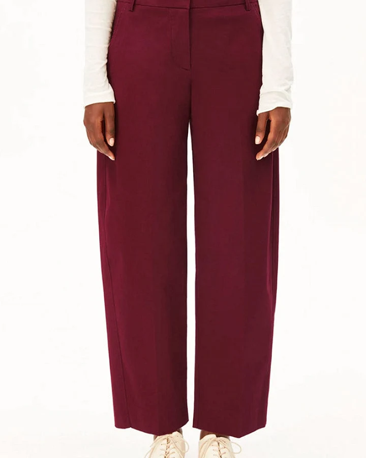 ARMEDANGELS Damen vegan Hose Mit Weitem Bein Barrel Roter Samt