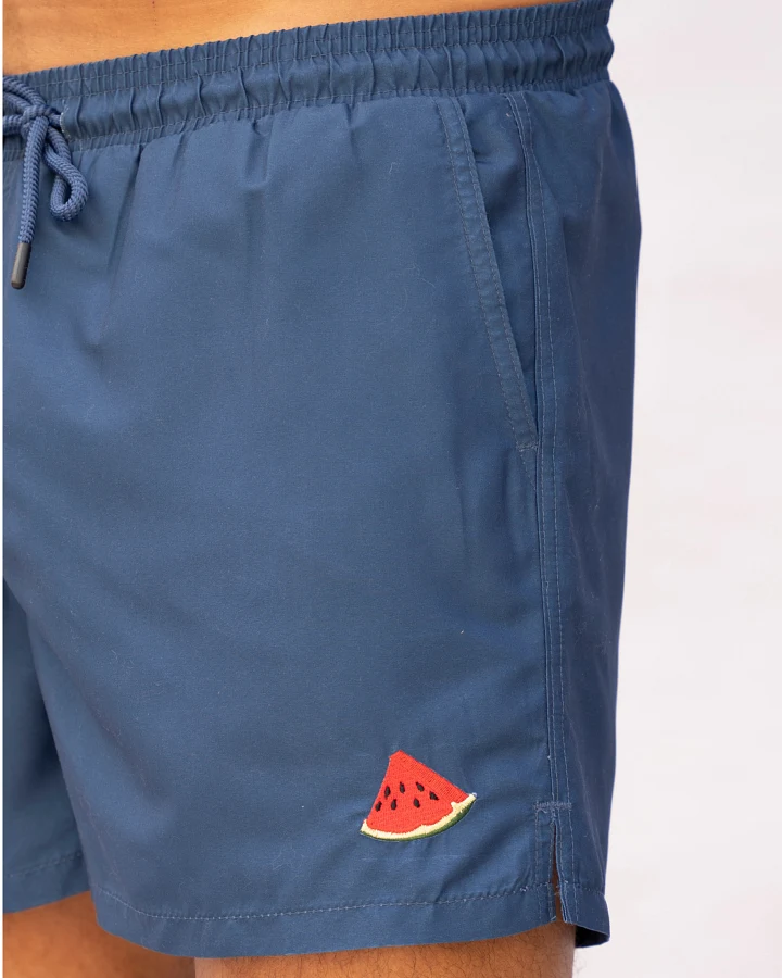 Badehose mit kleinem Motiv