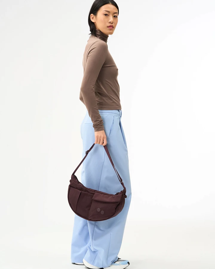 Produktseite: Crossbody Bag Modell: Krumm Large