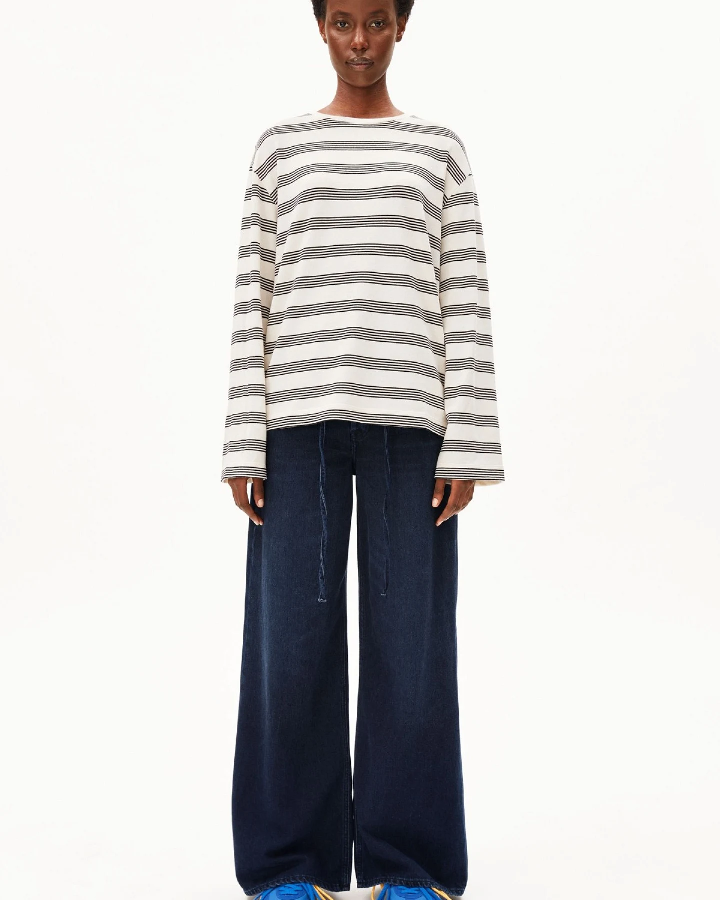 Jeans Astraeaas Mid Waist Wide Fluid Ink – Ansicht 3
