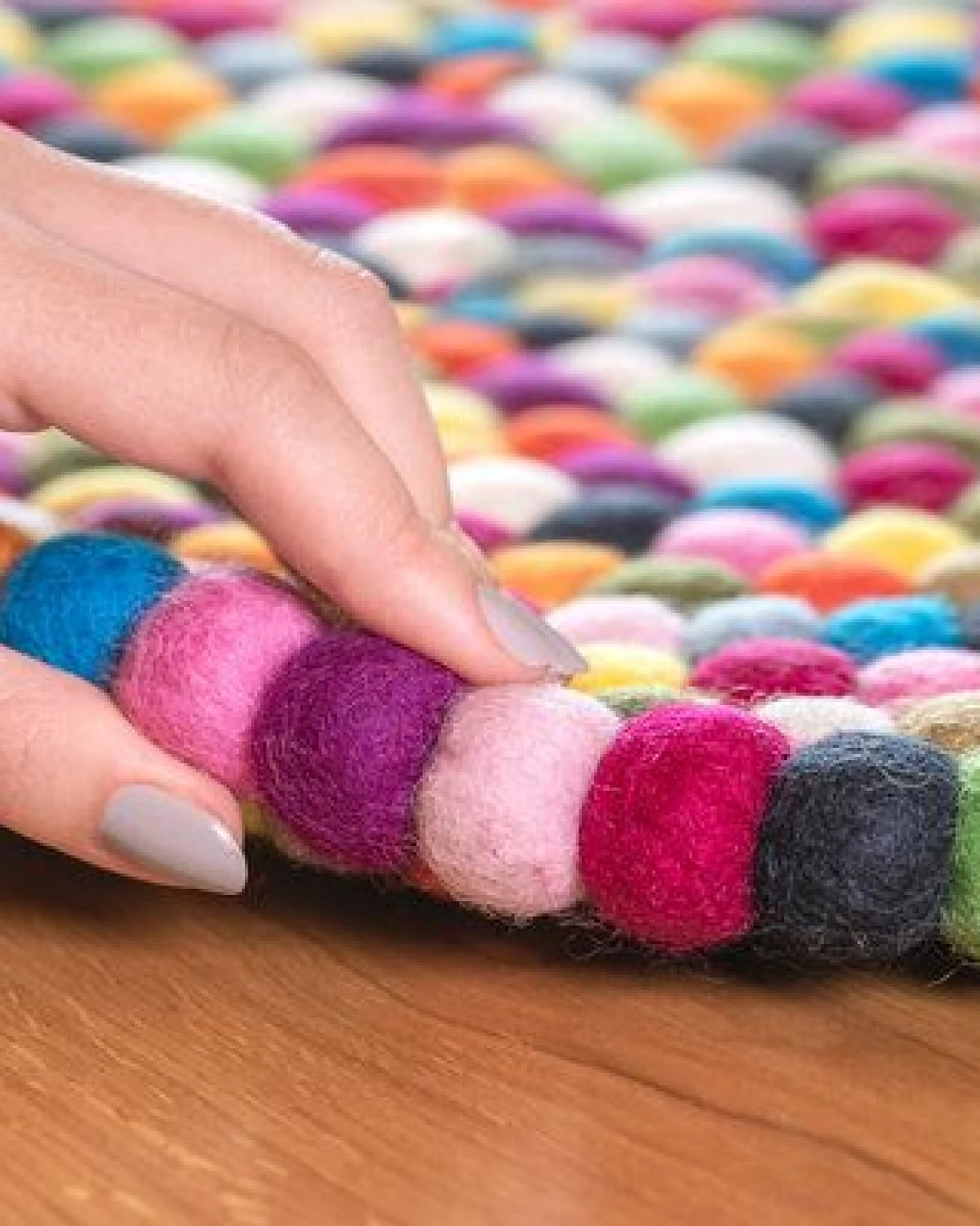 naturling Filz Katzenteppich 60cm - kuschelige Katzenliege auch für große Katzen – Ansicht 2