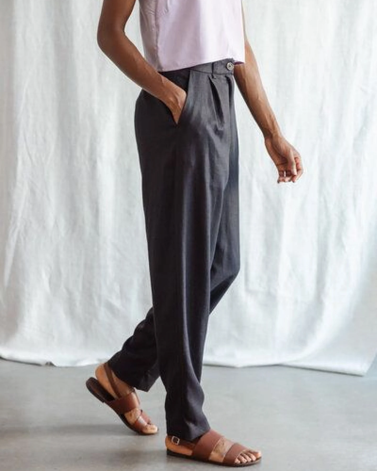 Jyoti - Fair Works Hanf/Tencel Bundfaltenhose Vishraam – Ansicht 4