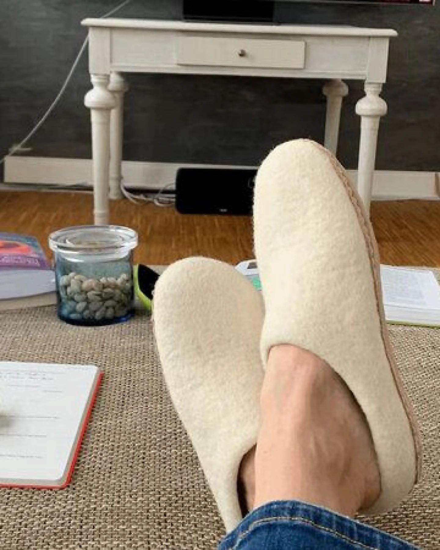 WoolFit Barfuß-Hausschuhe „Footprint“ hand-gefilzt, extra weich & flexibel – Ansicht 3