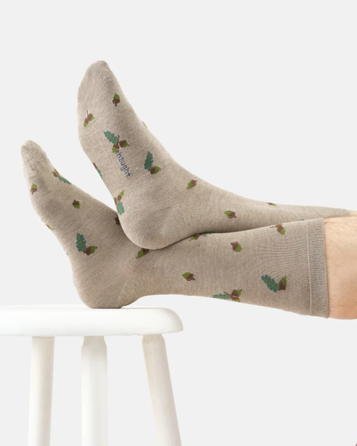 Socken Modell: Scattered Acorns