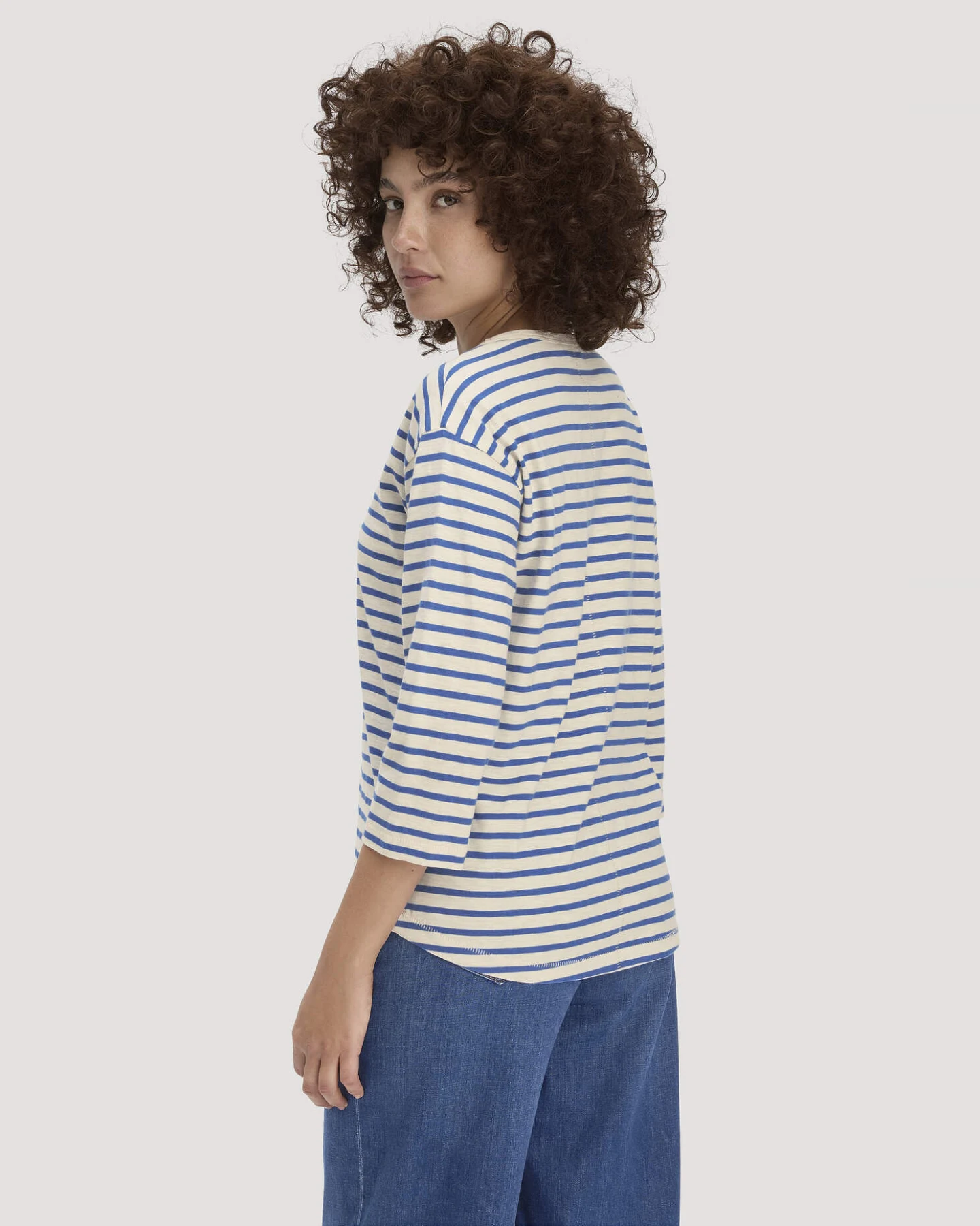 hessnatur Damen Light Slub Streifen Longsleeve Relaxed aus Bio-Baumwolle - blau - Größe 46 – Ansicht 3