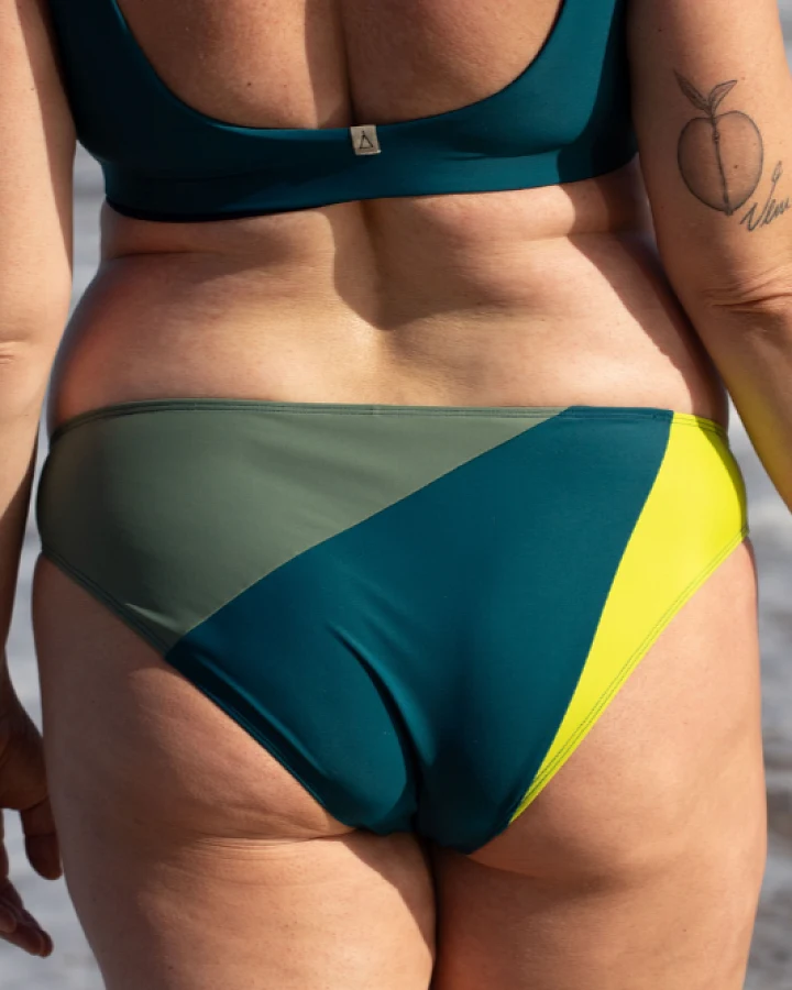 Inaska Damen vegan Bikiniunterteil Regular Cut Chill Fusion Lime/Petrol/Khaki