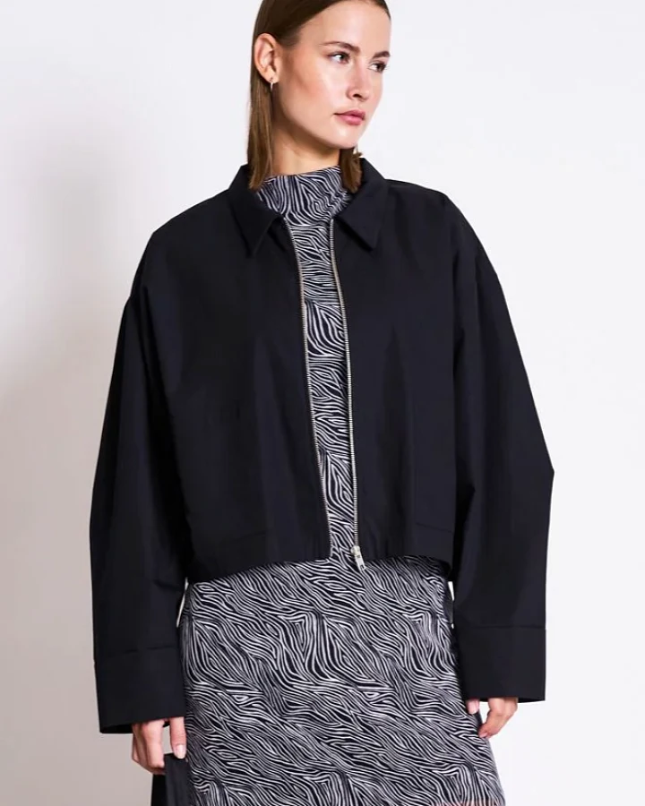 JAN 'N JUNE Damen vegan Hemdjacke Papilio Schwarz