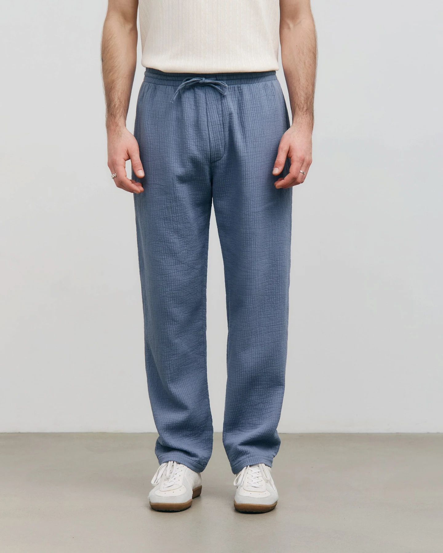 Rotholz Herren vegan Hose Nadelstreifen Steinblau – Ansicht 2