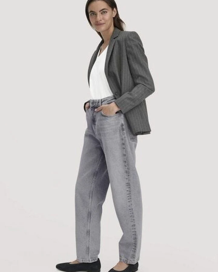 hessnatur Jeans NELE High Rise Barrel Leg aus Bio-Denim
