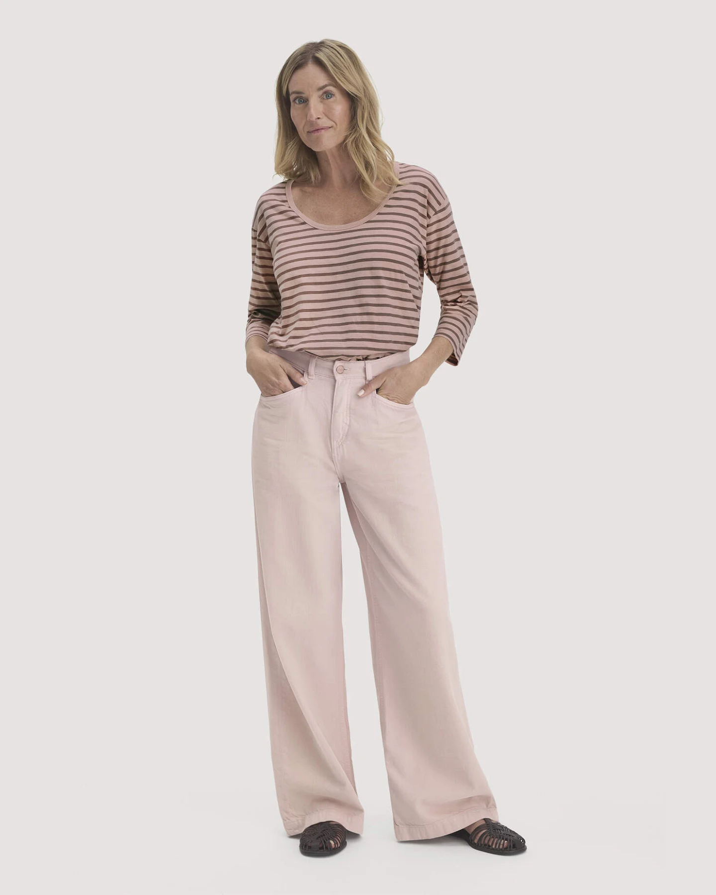 hessnatur Damen Light Slub Streifen Longsleeve Relaxed aus Bio-Baumwolle - rosa - Größe 46 – Ansicht 2