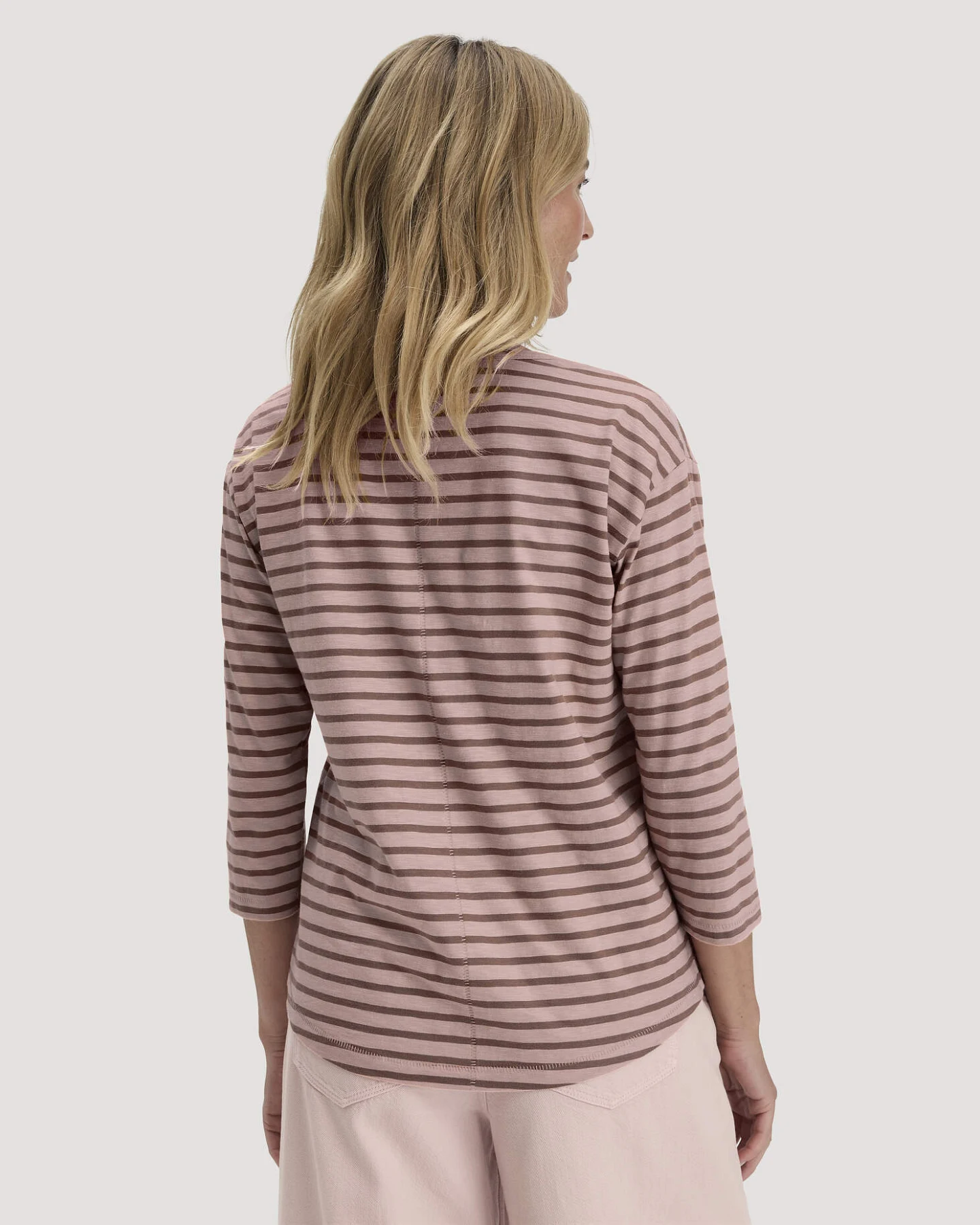 hessnatur Damen Light Slub Streifen Longsleeve Relaxed aus Bio-Baumwolle - rosa - Größe 46 – Ansicht 3