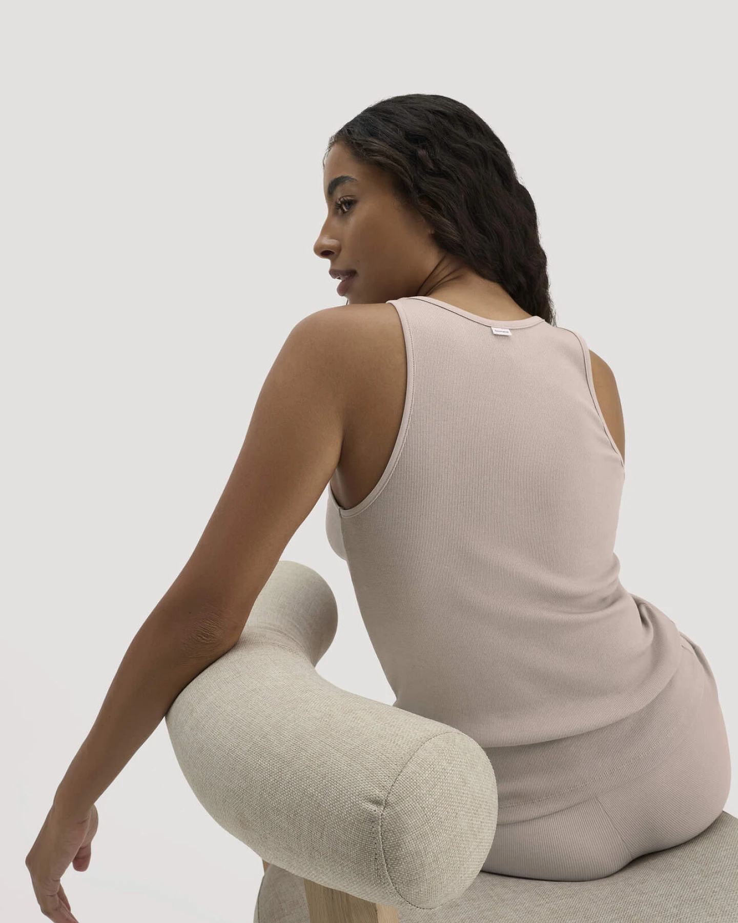 hessnatur Damen High-Neck Ribtop SOFT RIB aus Bio-Baumwolle - beige - Größe 34 – Ansicht 2